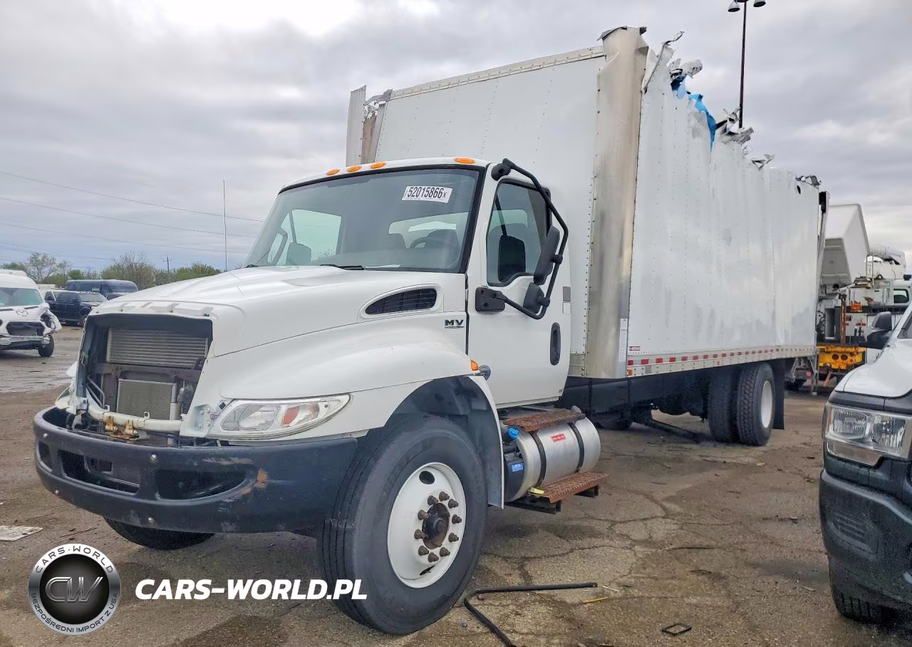 2020 International Mv607 Box Truck