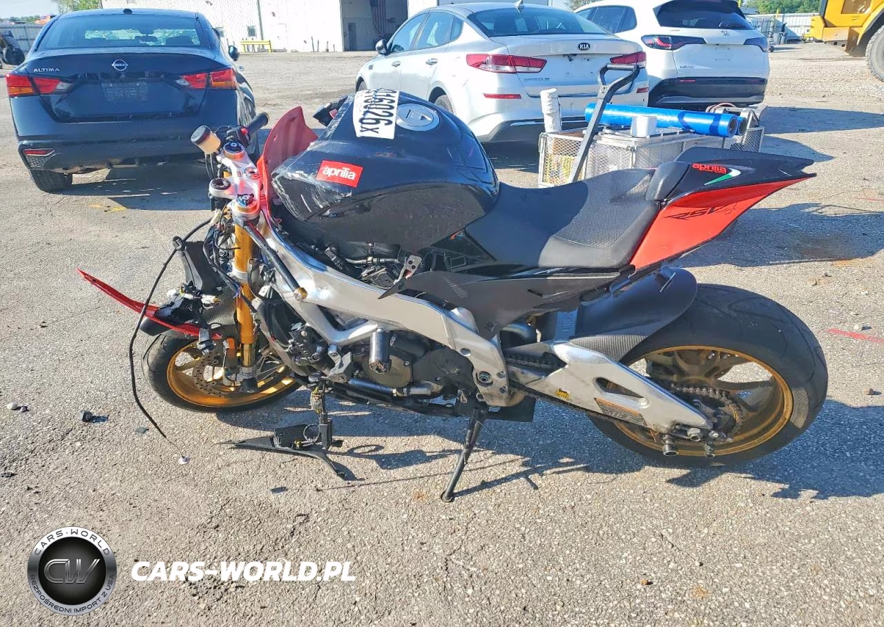 2012 Aprilia Rsv4 R-Factory VIN:ZD4RKU004CS001707 - 3