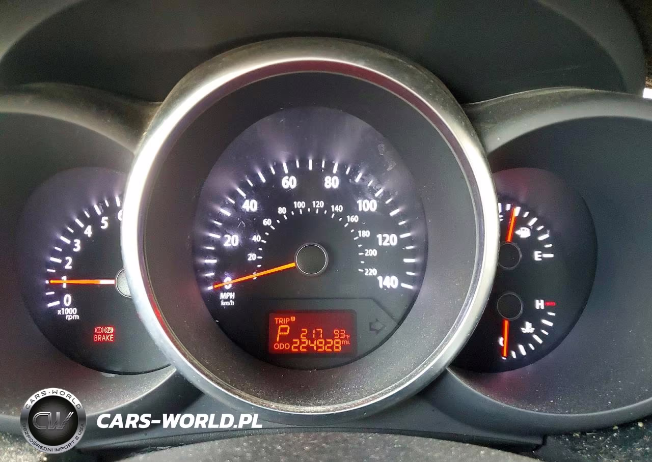 2012 Kia Soul + VIN:KNDJT2A68C7432177 - 9