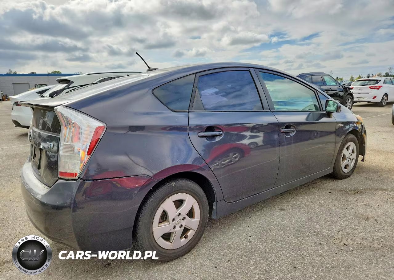 2011 Toyota Prius Three VIN:JTDKN3DU6B0311282 - 3