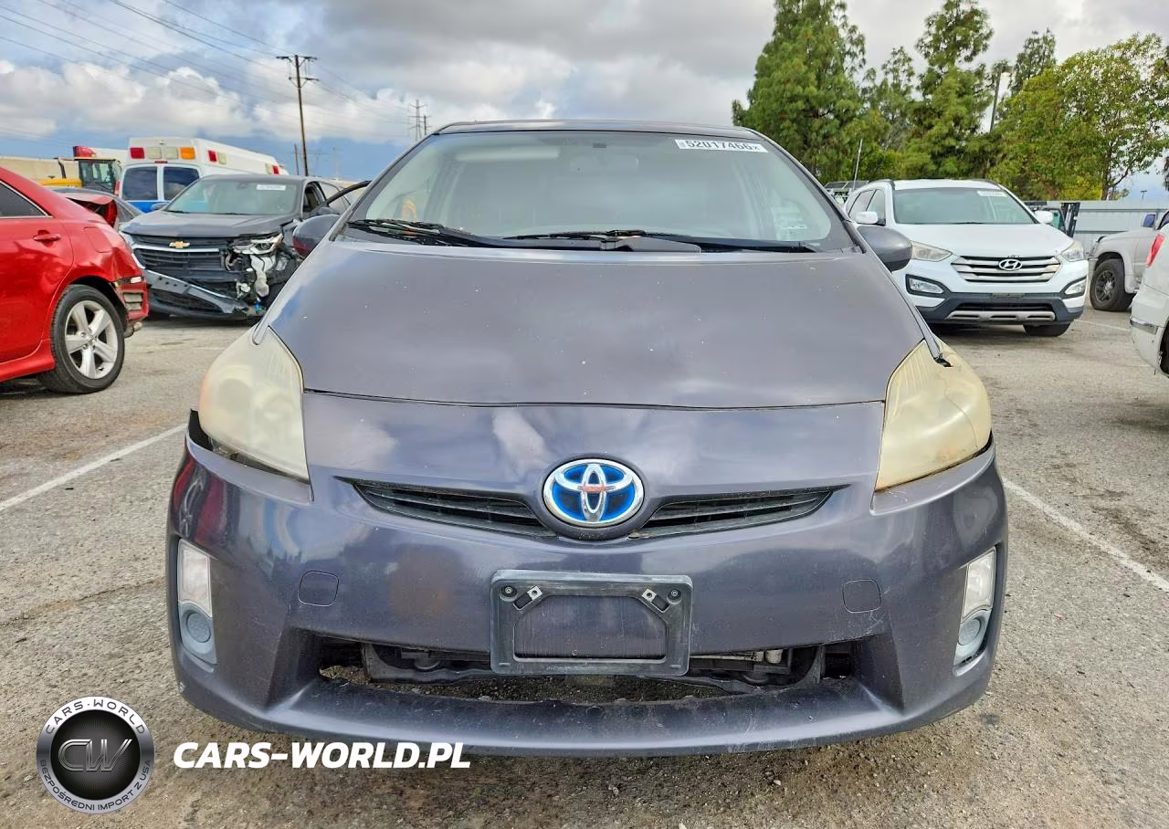 2011 Toyota Prius Three VIN:JTDKN3DU6B0311282 - 5