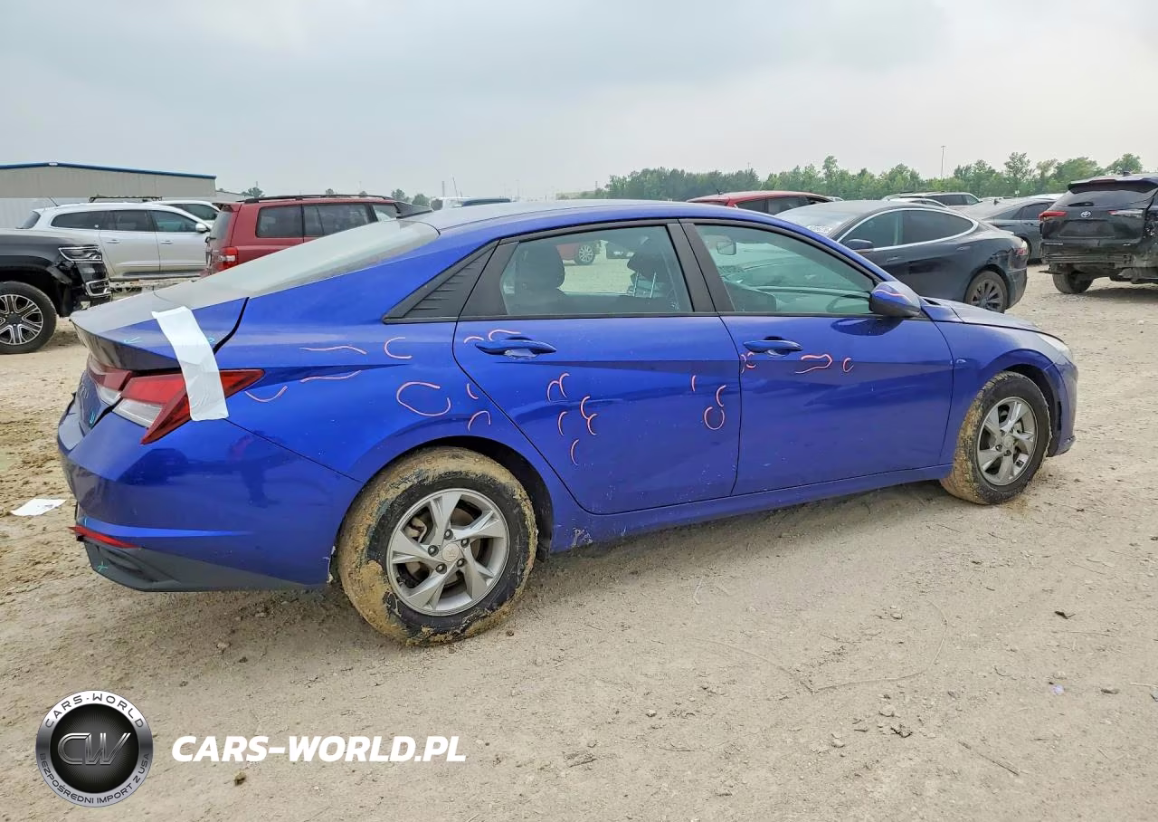 2022 Hyundai Elantra Se VIN:KMHLL4AG2NU359613 - 3