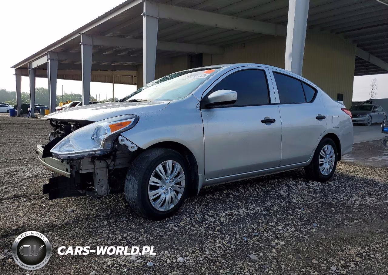 2018 Nissan Versa S Plus – zdjęcie 1 z 12