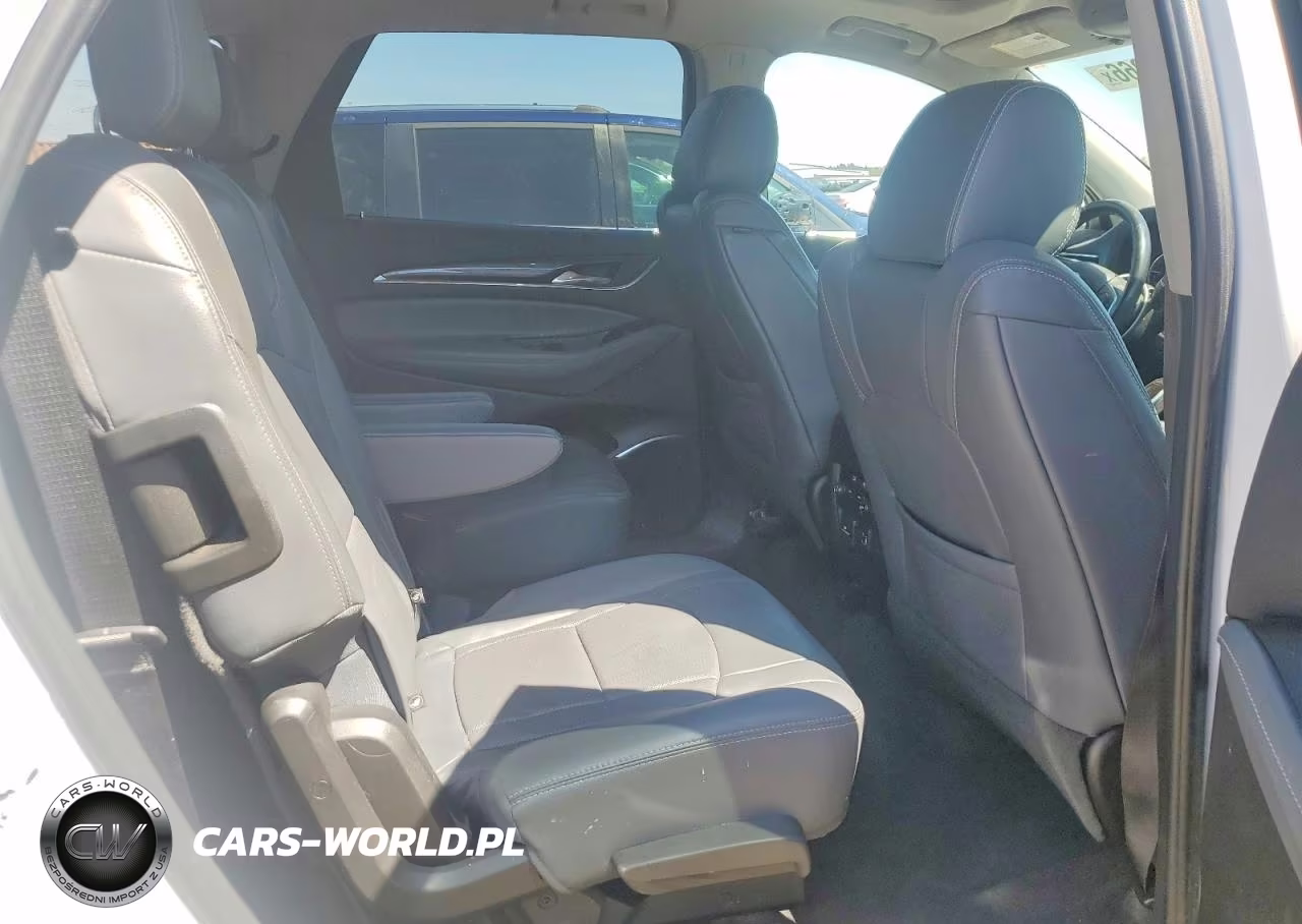 2018 Buick Enclave Essence VIN:5GAEVAKW8JJ257693 - 11