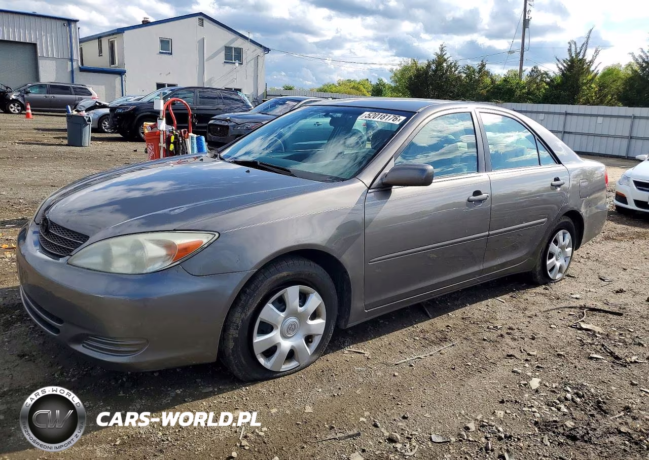 2004 Toyota Camry Le