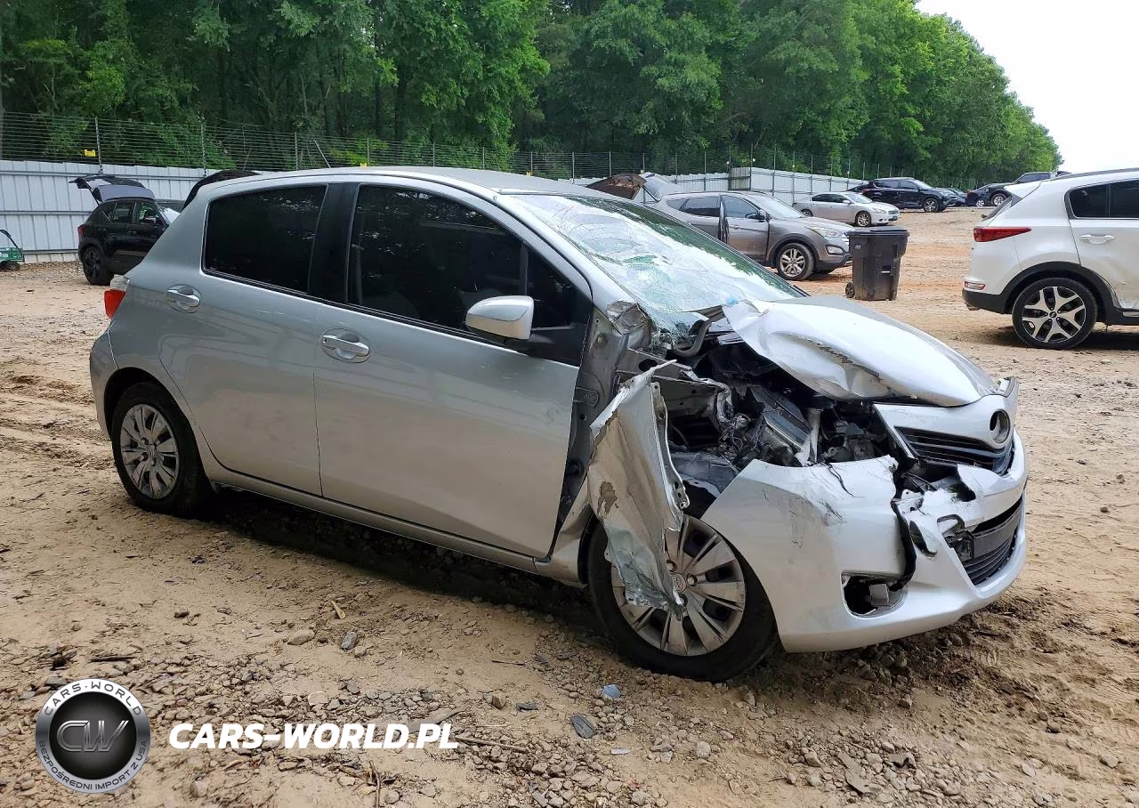2013 Toyota Yaris 5-Door L VIN:JTDKTUD34DD544625 - 4