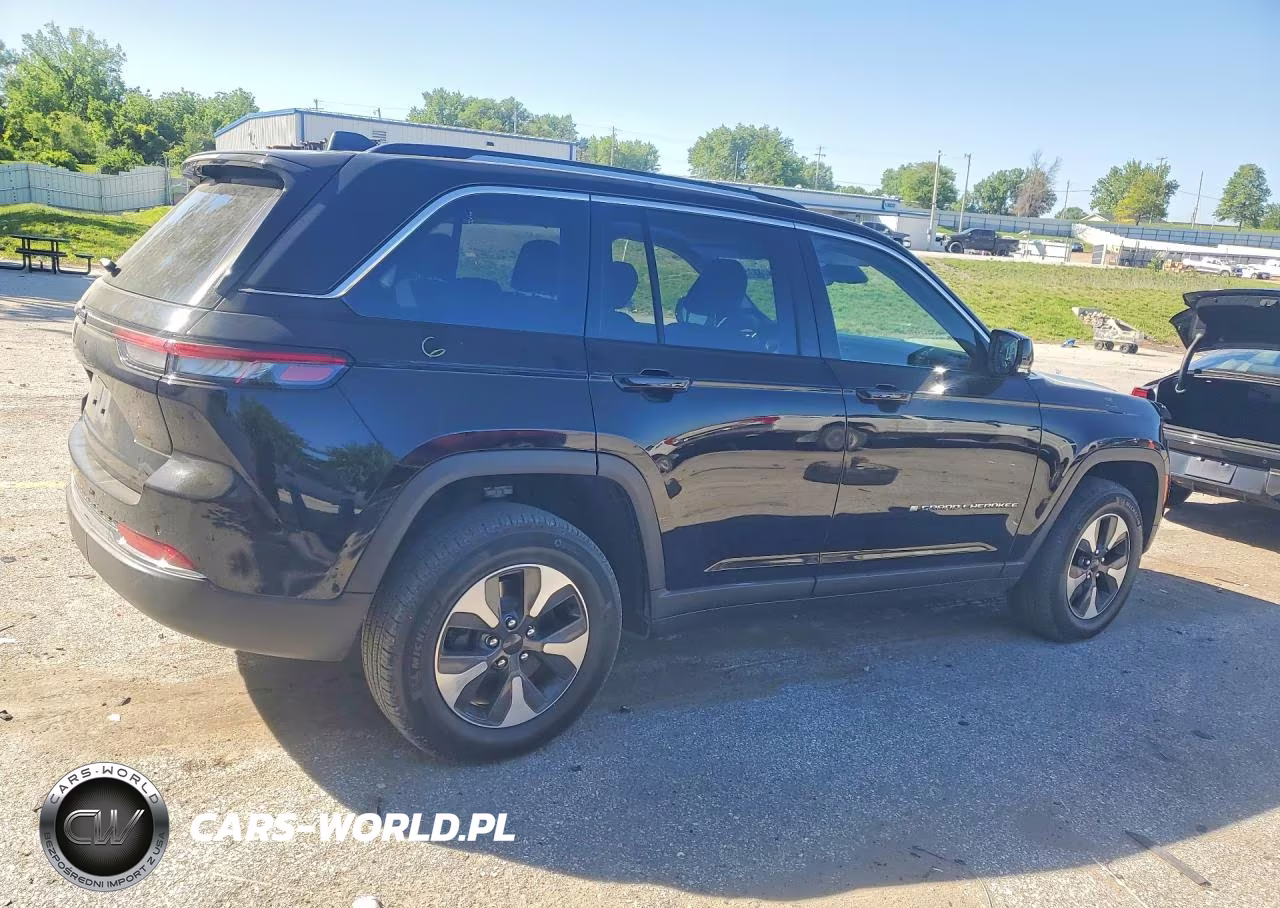 2022 Jeep Grand Cherokee Limited 4Xe VIN:1C4RJYB6XN8758943 - 3