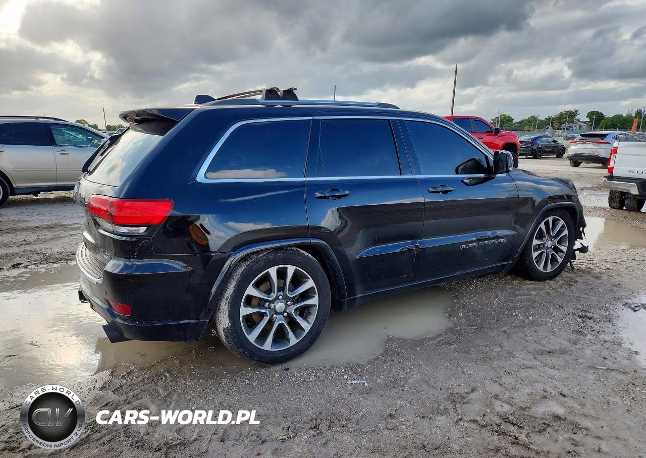 2018 Jeep Grand Cherokee Overland VIN:1C4RJFCM7JC421851 - 3
