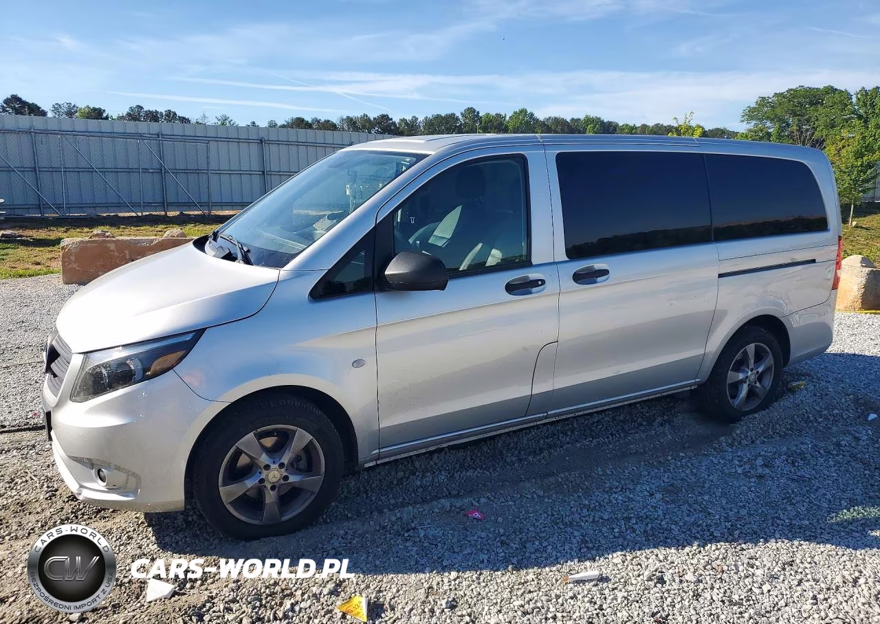 2017 Mercedes-Benz Metris