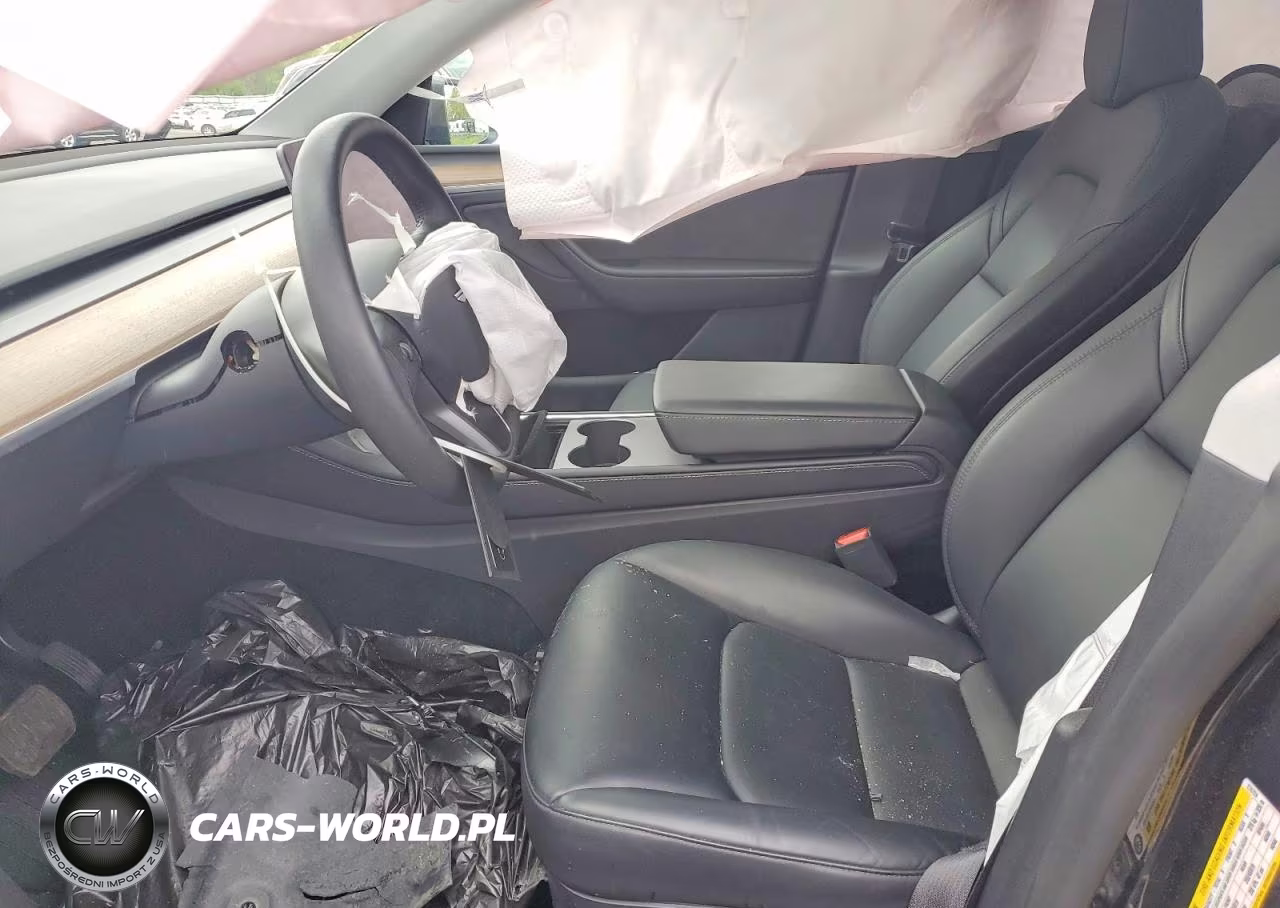2024 Tesla Model Y VIN:7SAYGDEE3RA278724 - 7