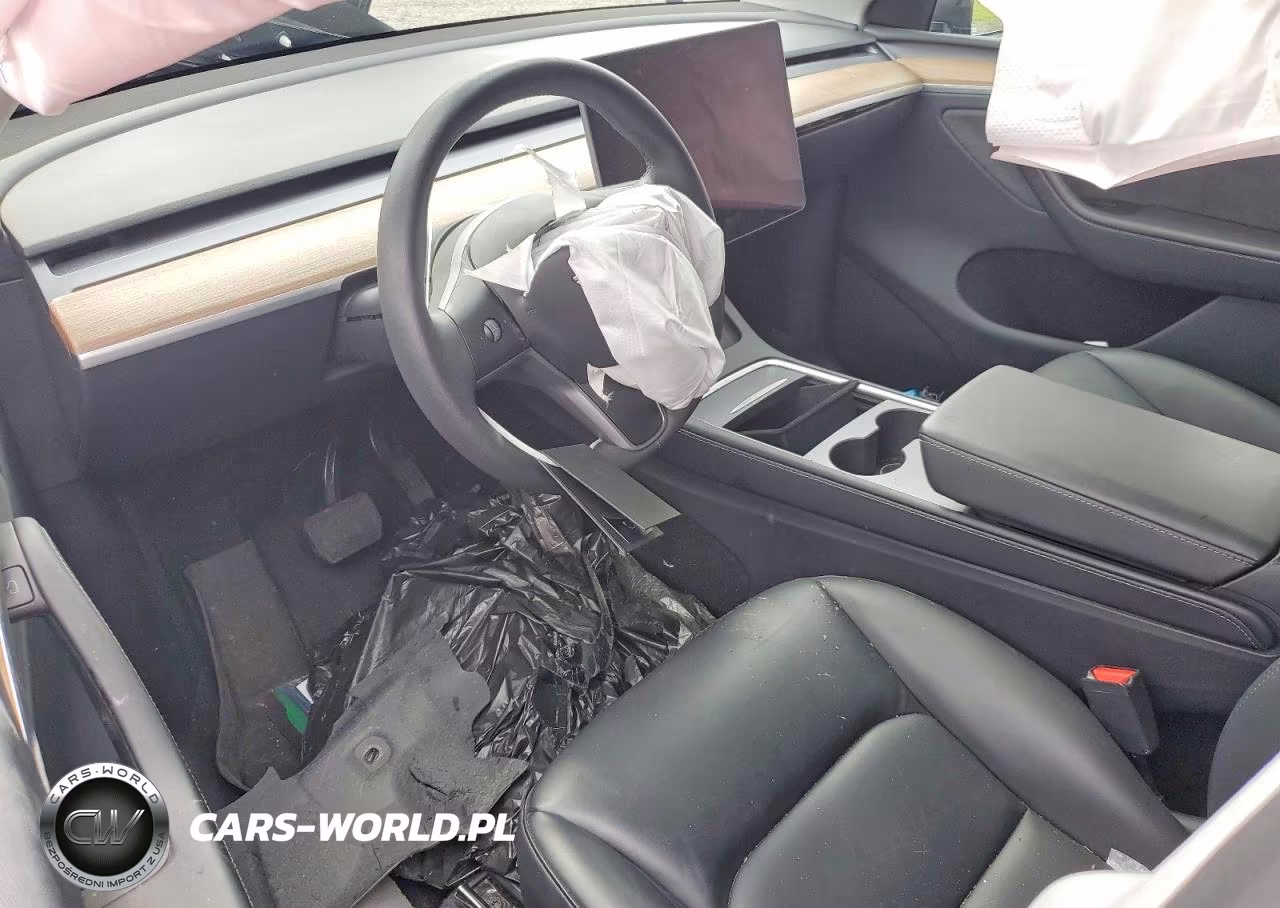 2024 Tesla Model Y VIN:7SAYGDEE3RA278724 - 8