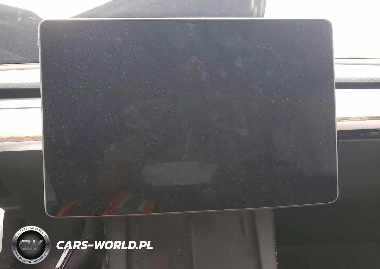 2024 Tesla Model Y VIN:7SAYGDEE3RA278724 - 9
