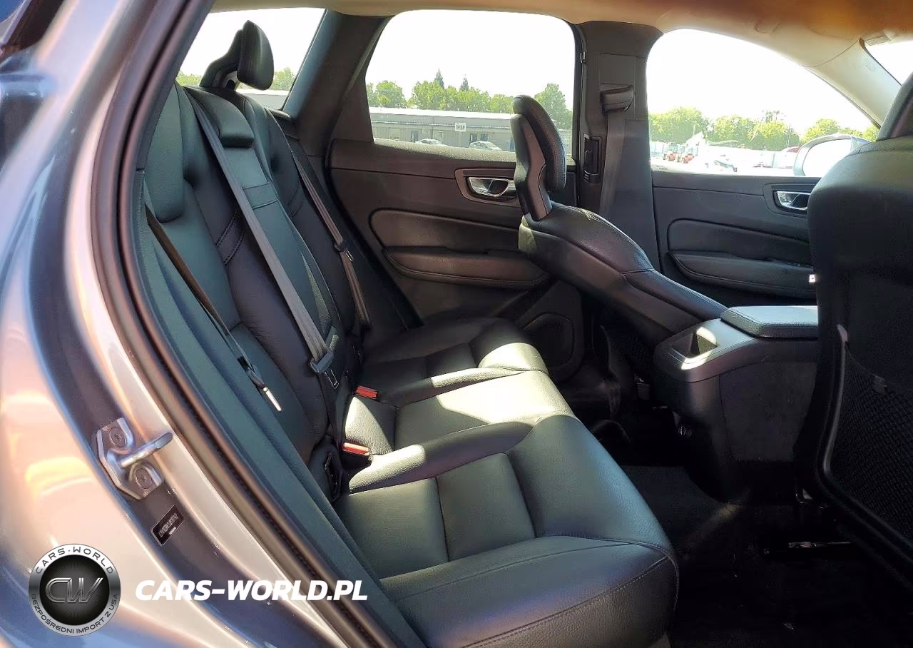 2018 Volvo Xc60 T5 VIN:LYV102RK1JB117742 - 11