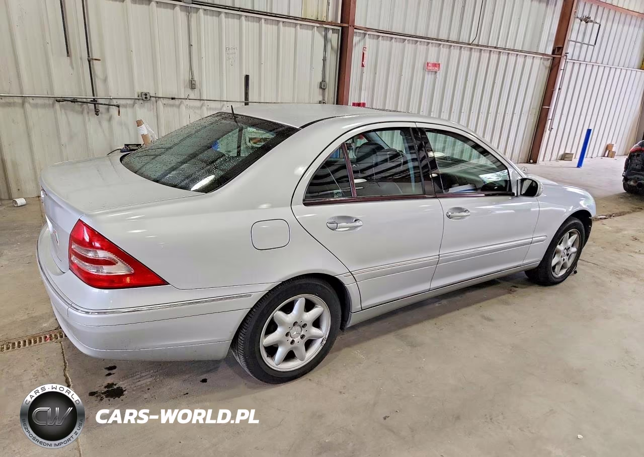 2002 Mercedes-Benz C 240 VIN:WDBRF61J02F165884 - 3