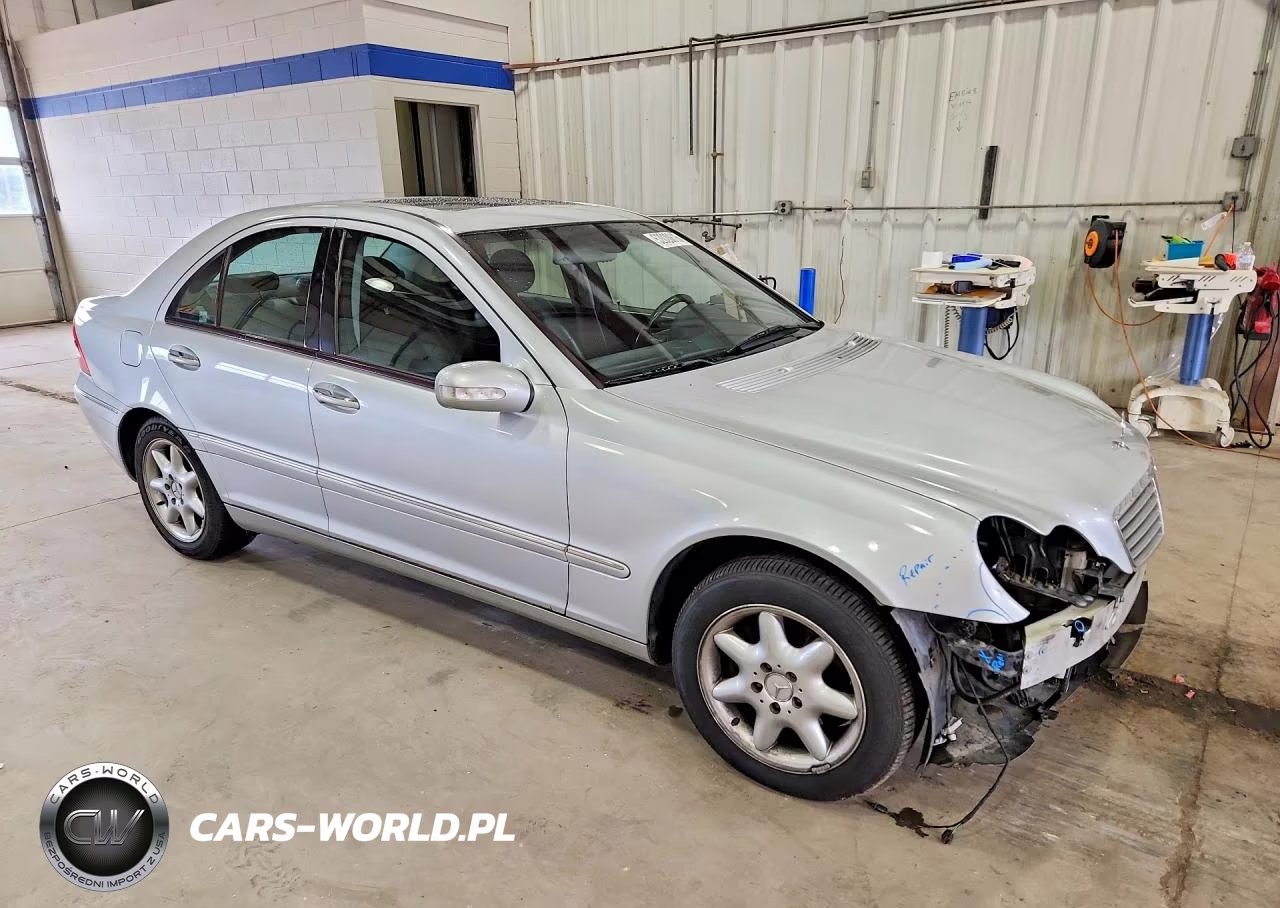 2002 Mercedes-Benz C 240 VIN:WDBRF61J02F165884 - 4