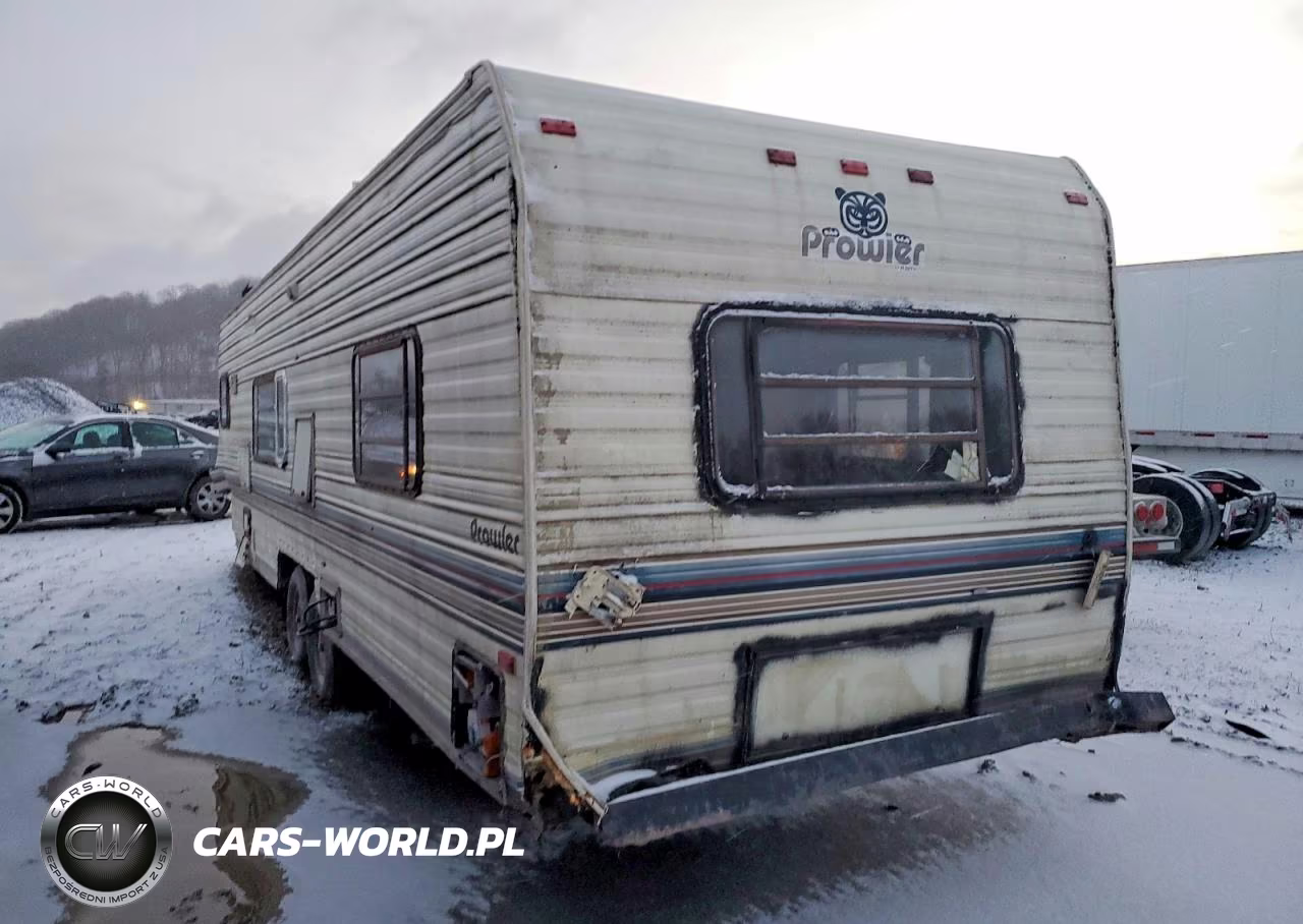 1988 Fleetwood Prowler Camper VIN:1EC1L2928K4236784 - 3