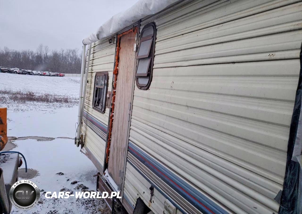 1988 Fleetwood Prowler Camper VIN:1EC1L2928K4236784 - 6