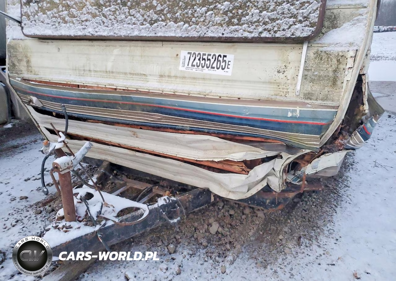 1988 Fleetwood Prowler Camper VIN:1EC1L2928K4236784 - 9