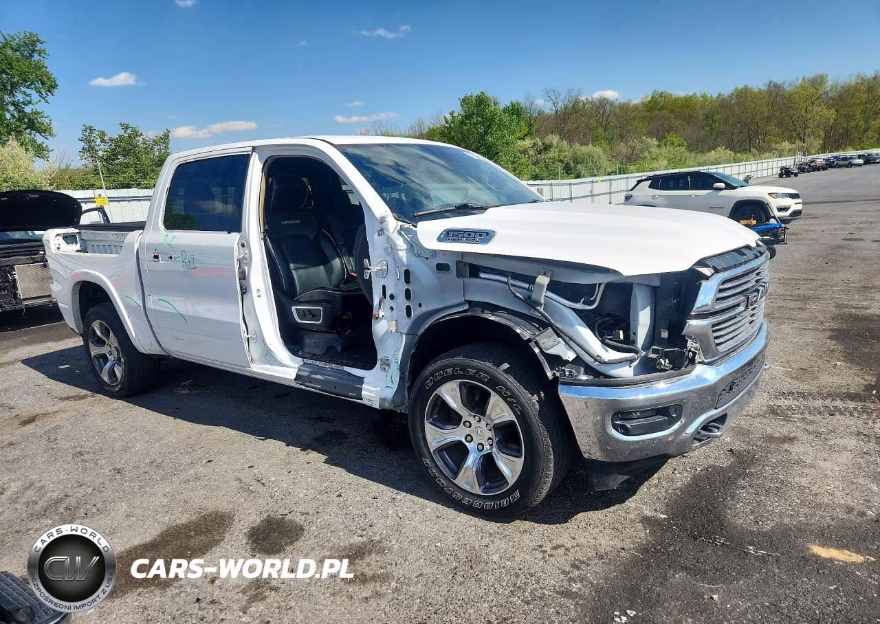 2020 Ram 1500 Laramie VIN:1C6SRFJT6LN353464 - 4