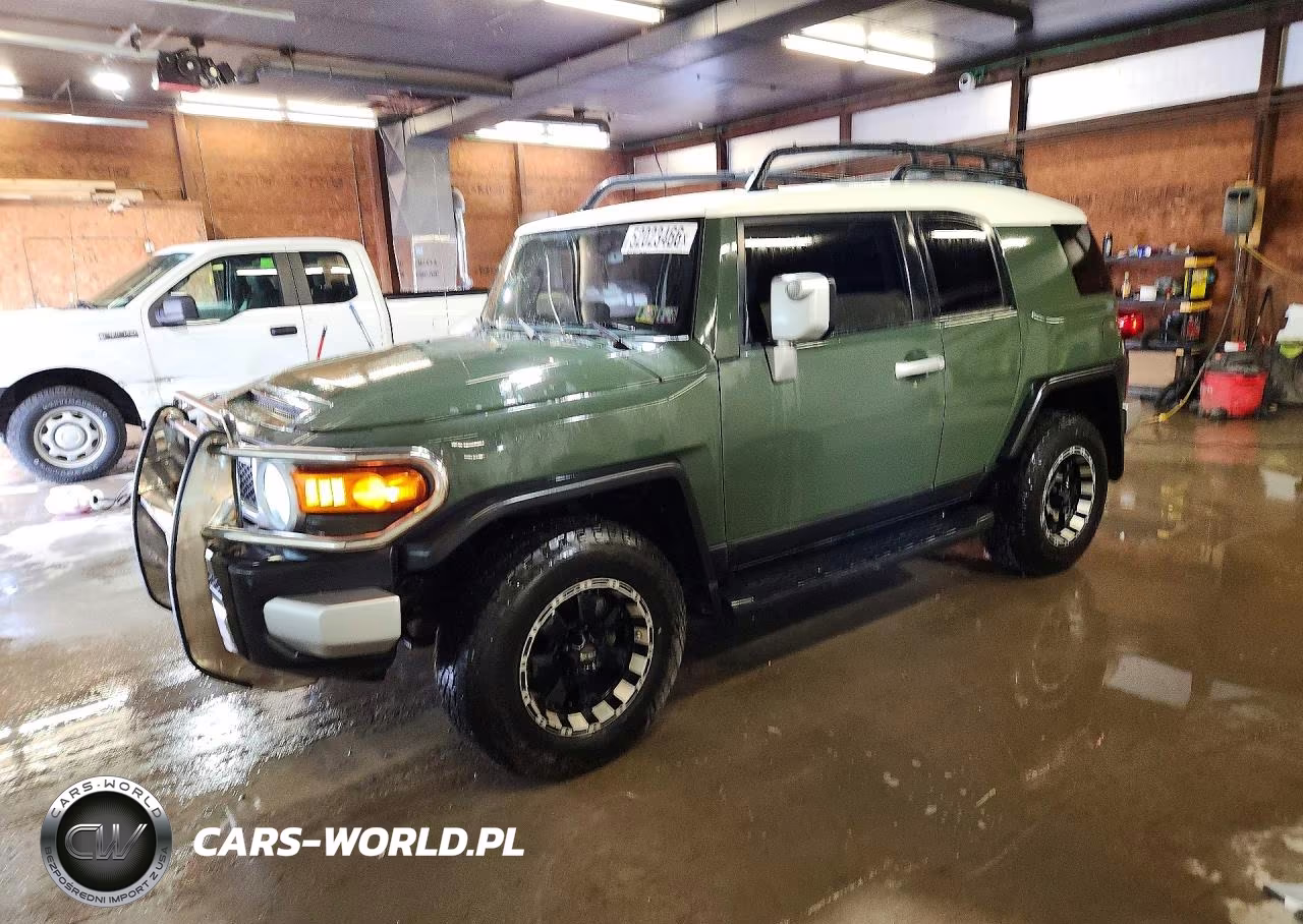 2014 Toyota Fj Cruiser Base