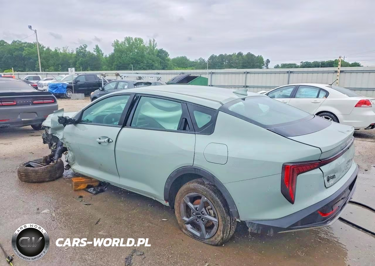 2025 Kia K4 Lxs VIN:3KPFT4DE9SE201078 - 2