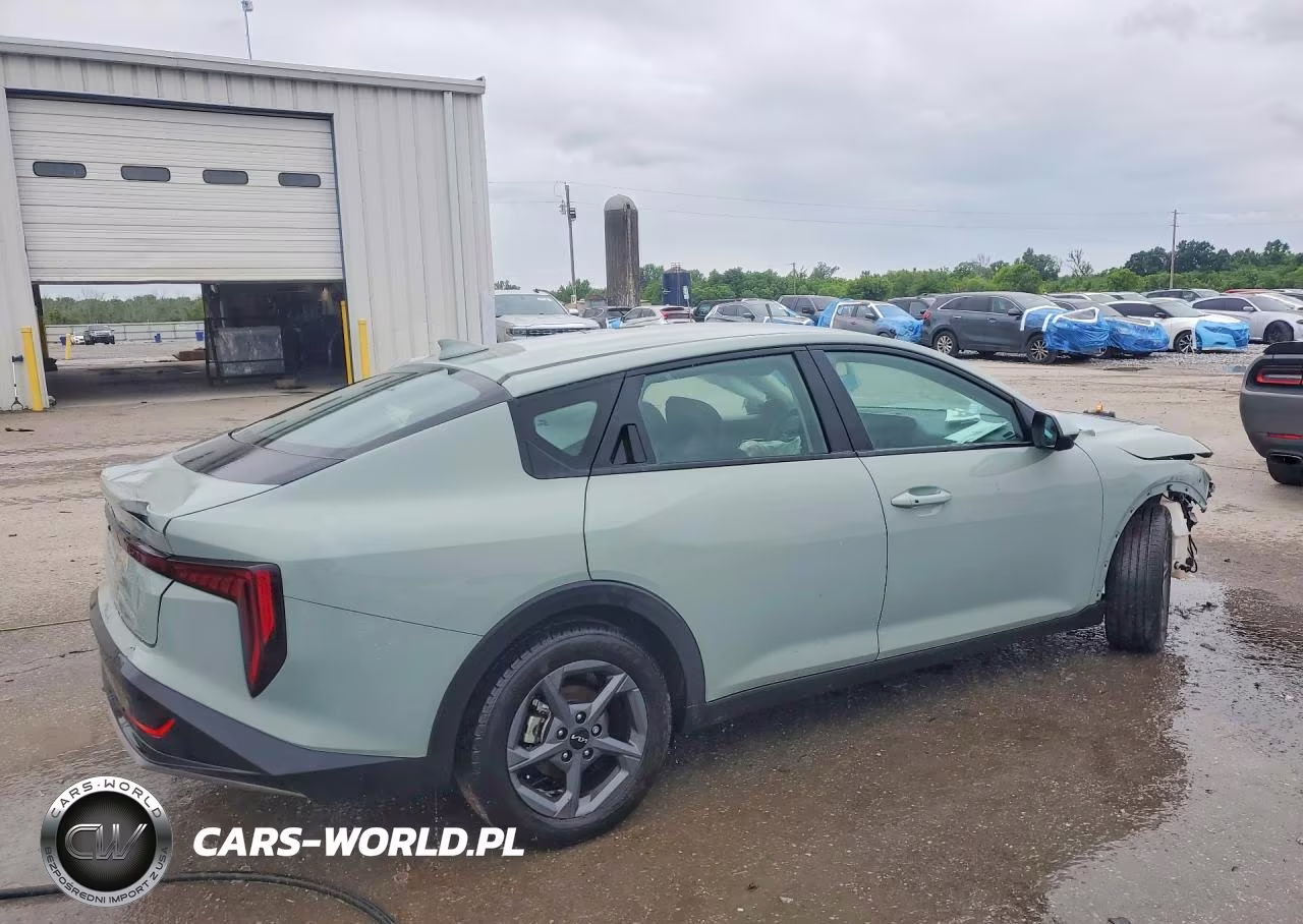 2025 Kia K4 Lxs VIN:3KPFT4DE9SE201078 - 3