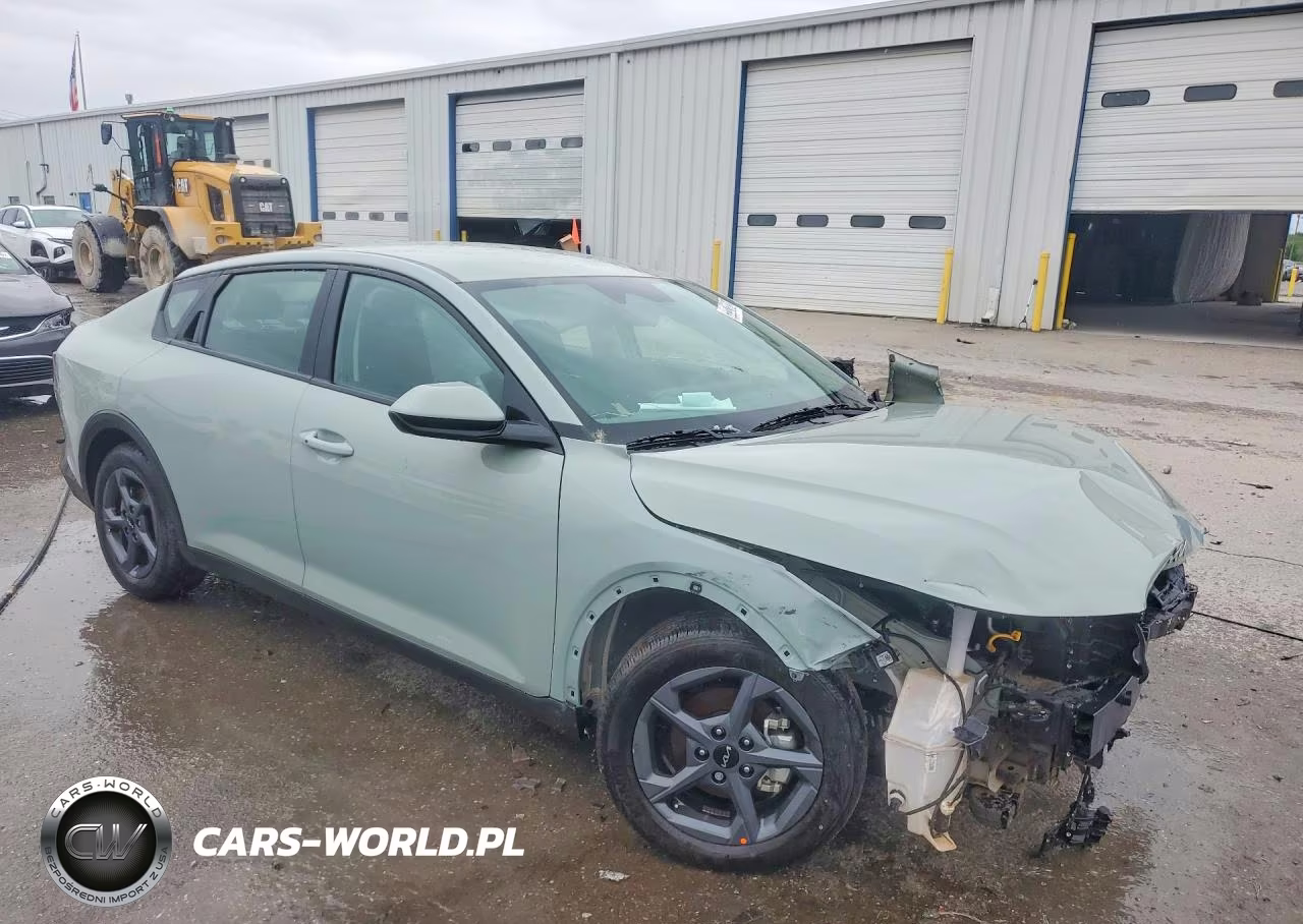2025 Kia K4 Lxs VIN:3KPFT4DE9SE201078 - 4