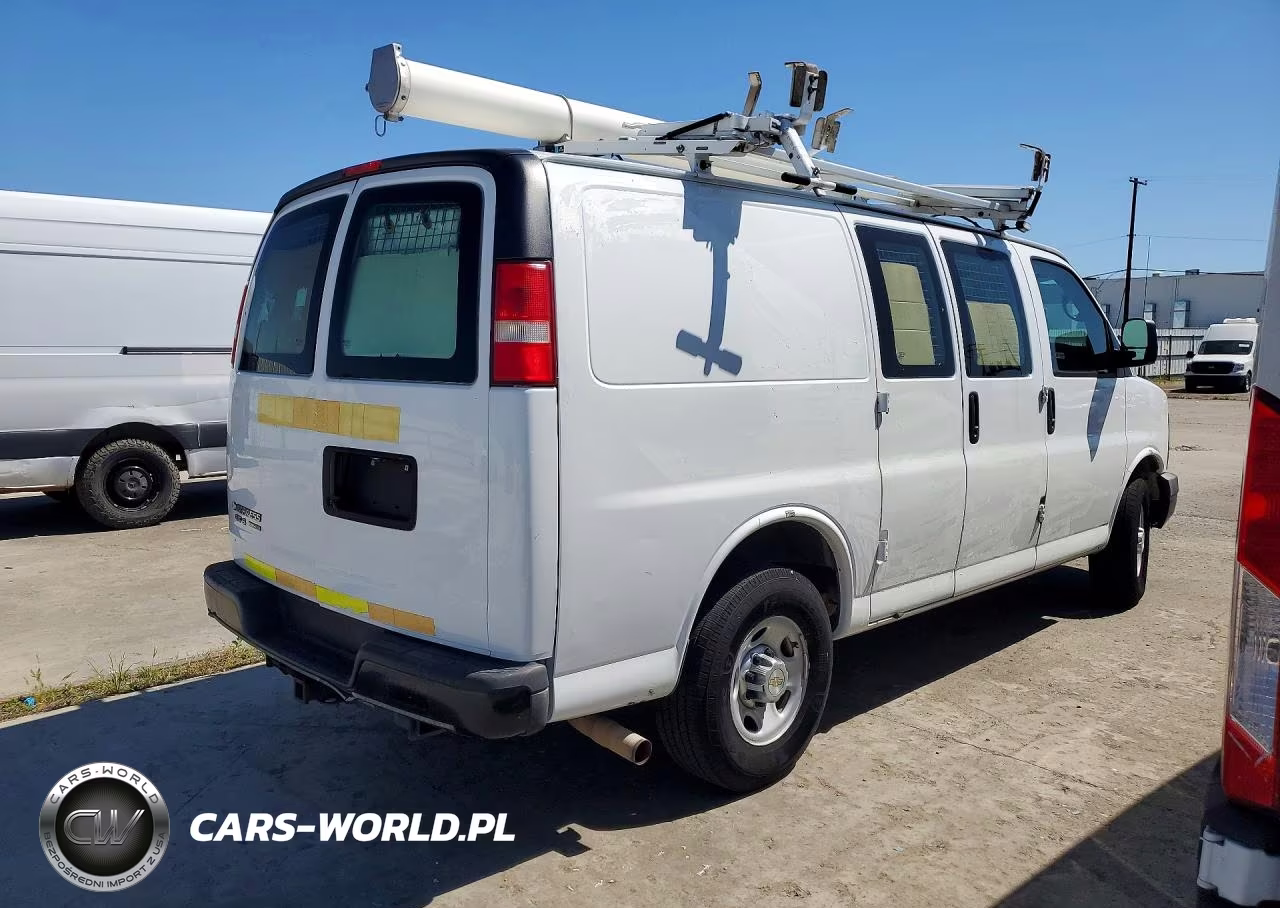 2013 Chevrolet Express G2500 VIN:1GCWGFCA3D1903420 - 3