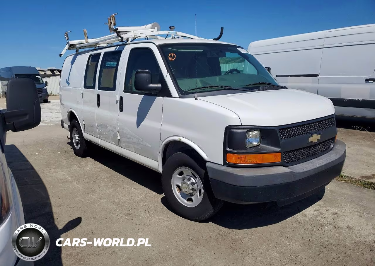 2013 Chevrolet Express G2500 VIN:1GCWGFCA3D1903420 - 4