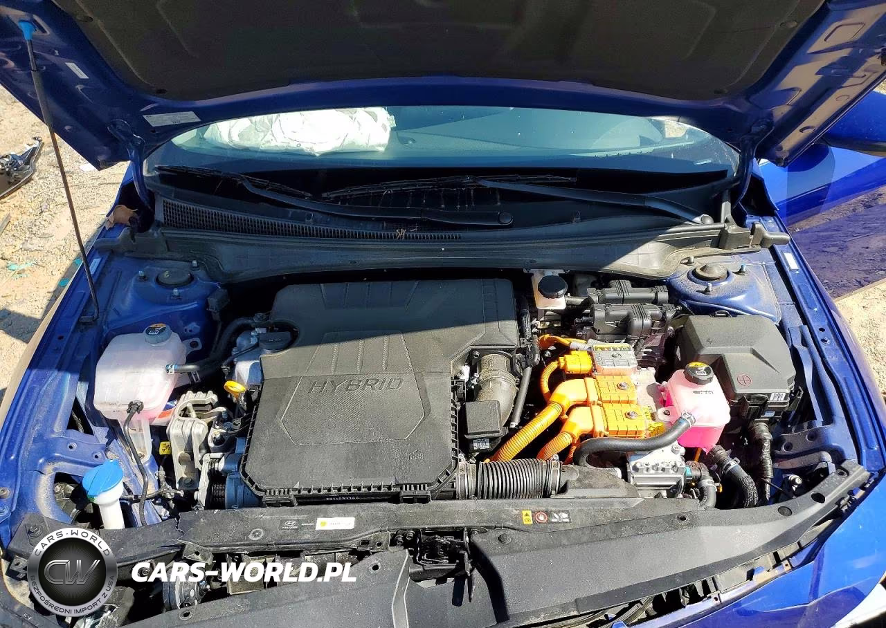 2025 Hyundai Elantra Limited VIN:KMHLN4DJ3SU142214 - 11