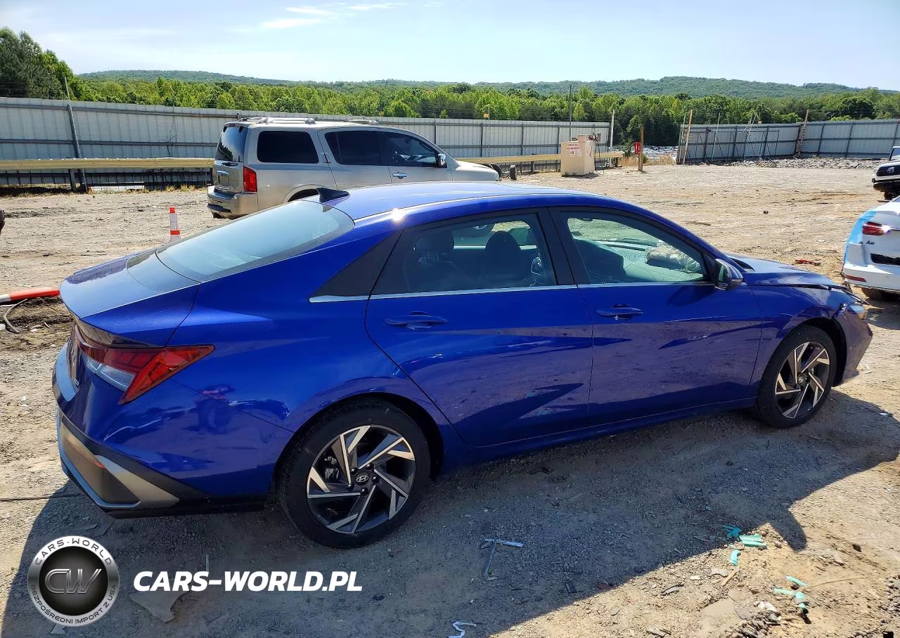 2025 Hyundai Elantra Limited VIN:KMHLN4DJ3SU142214 - 3