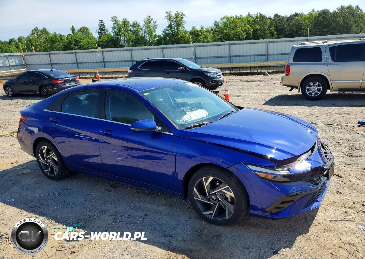 2025 Hyundai Elantra Limited VIN:KMHLN4DJ3SU142214 - 4