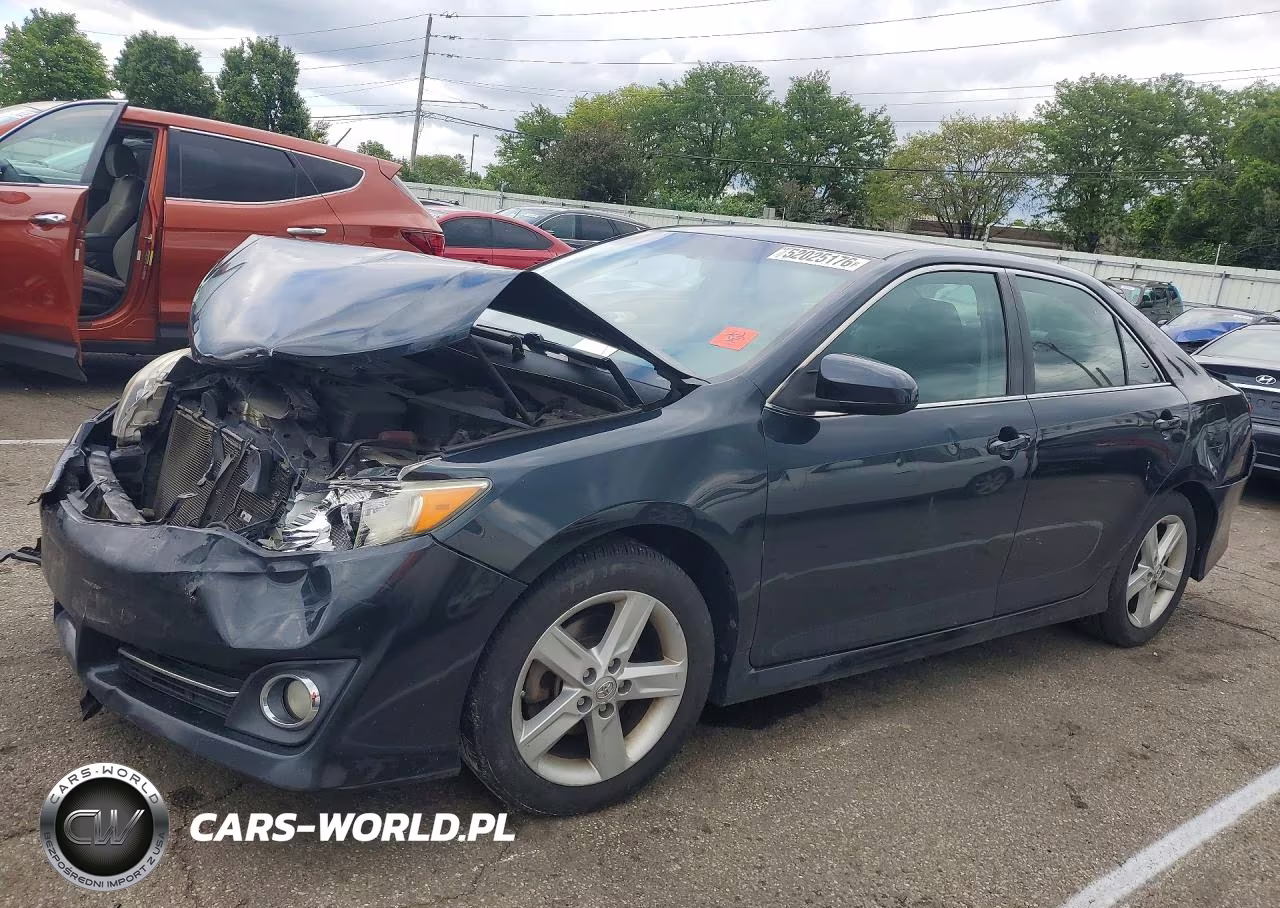 2013 Toyota Camry Se-Xle