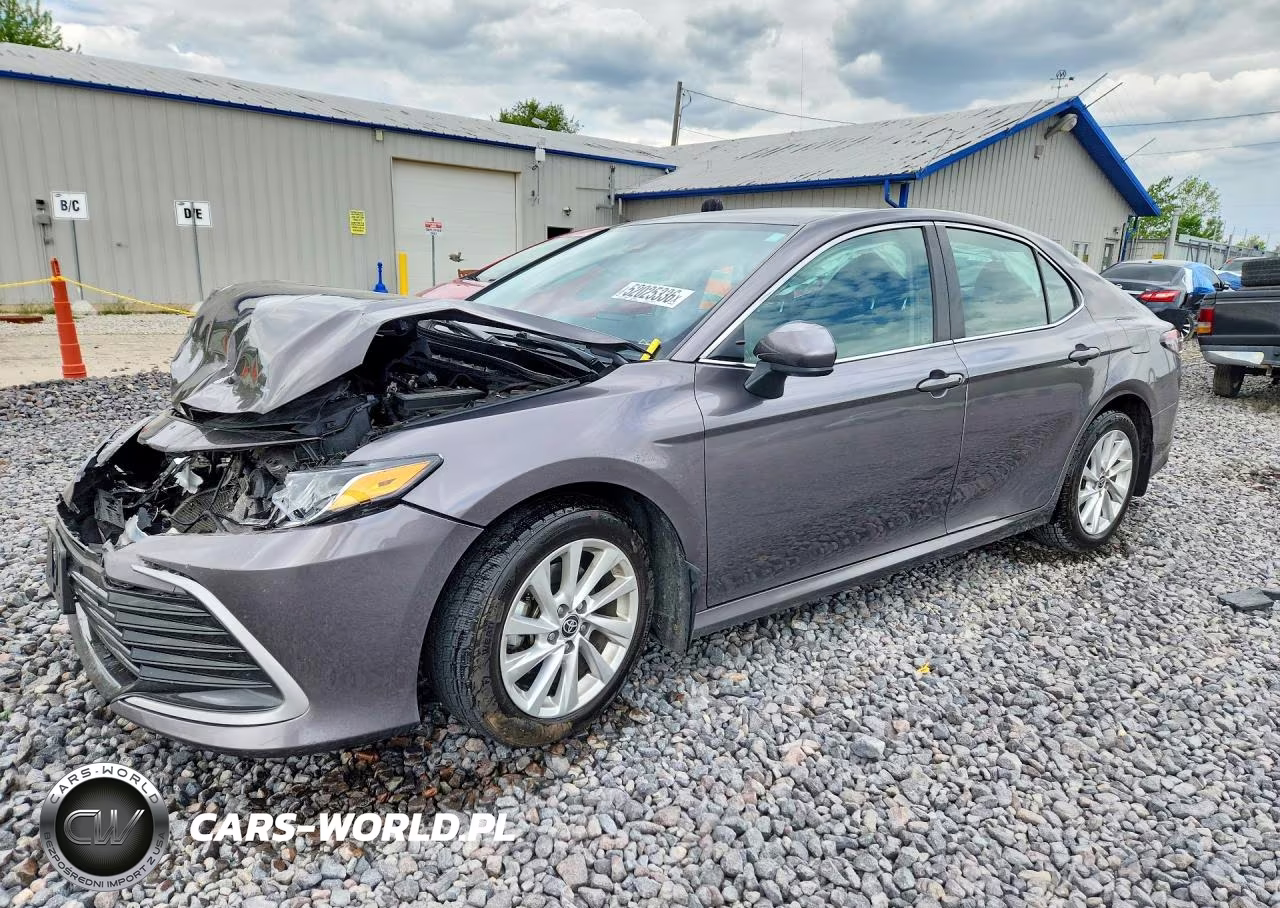 2023 Toyota Camry Le – zdjęcie 1 z 12
