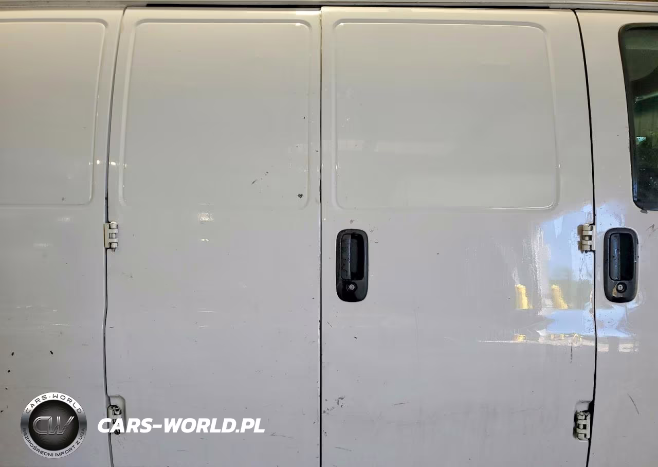 2013 Chevrolet Express 2500 Cargo Delivery Van VIN:1GCWGGCA1D1159306 - 11