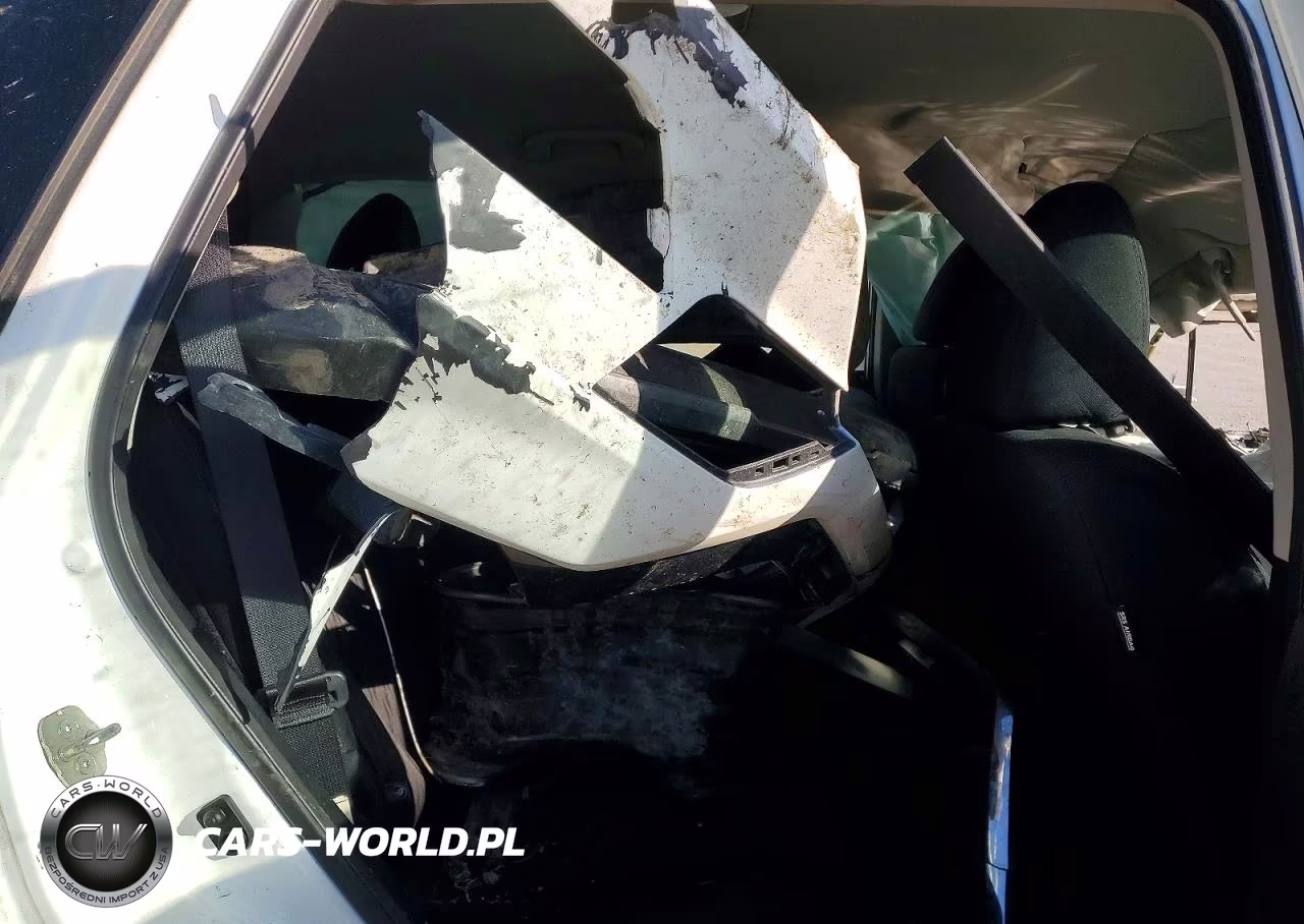 2020 Nissan Rogue S VIN:5N1AT2MV6LC713917 - 11