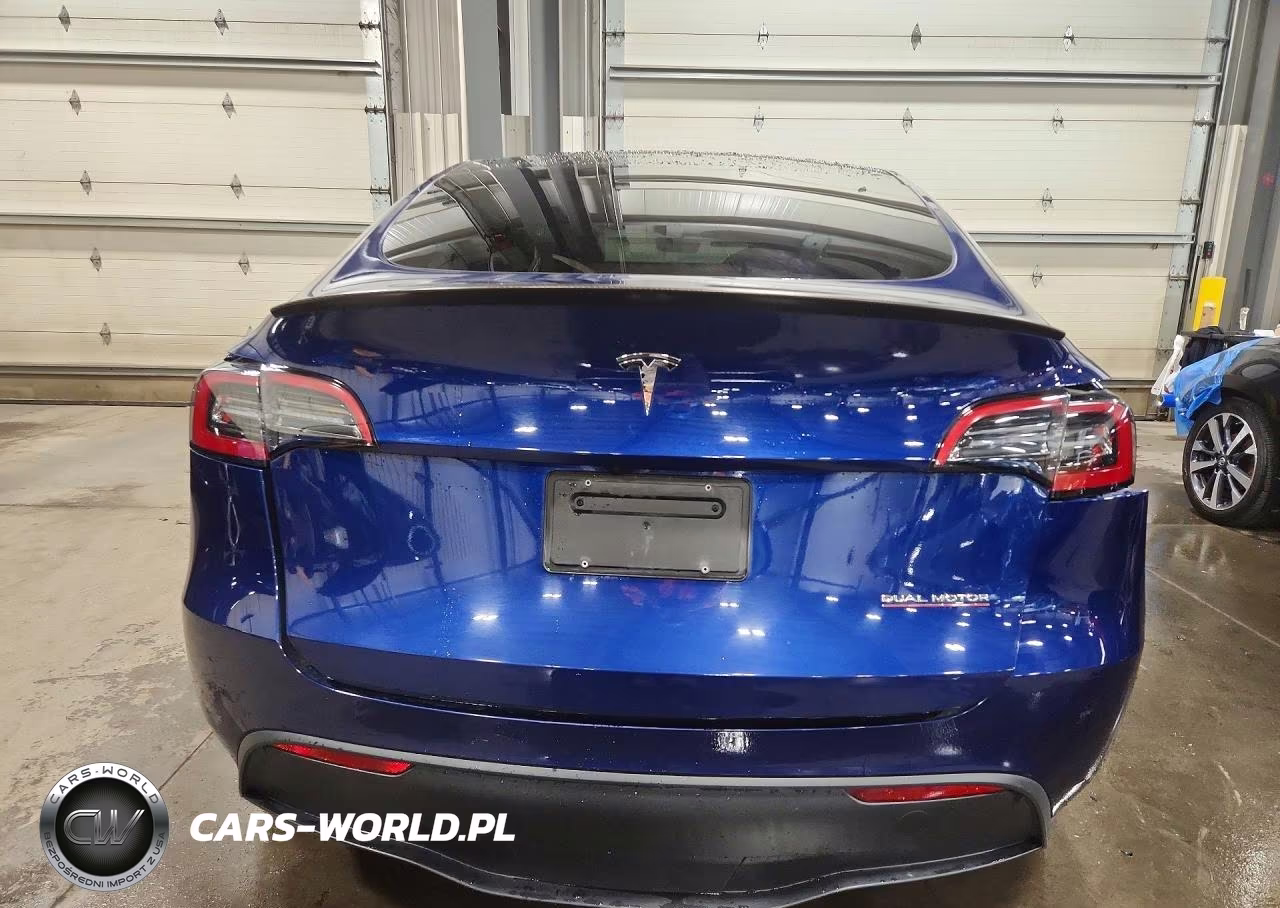 2023 Tesla Model Y VIN:7SAYGDEF5PF827347 - 6