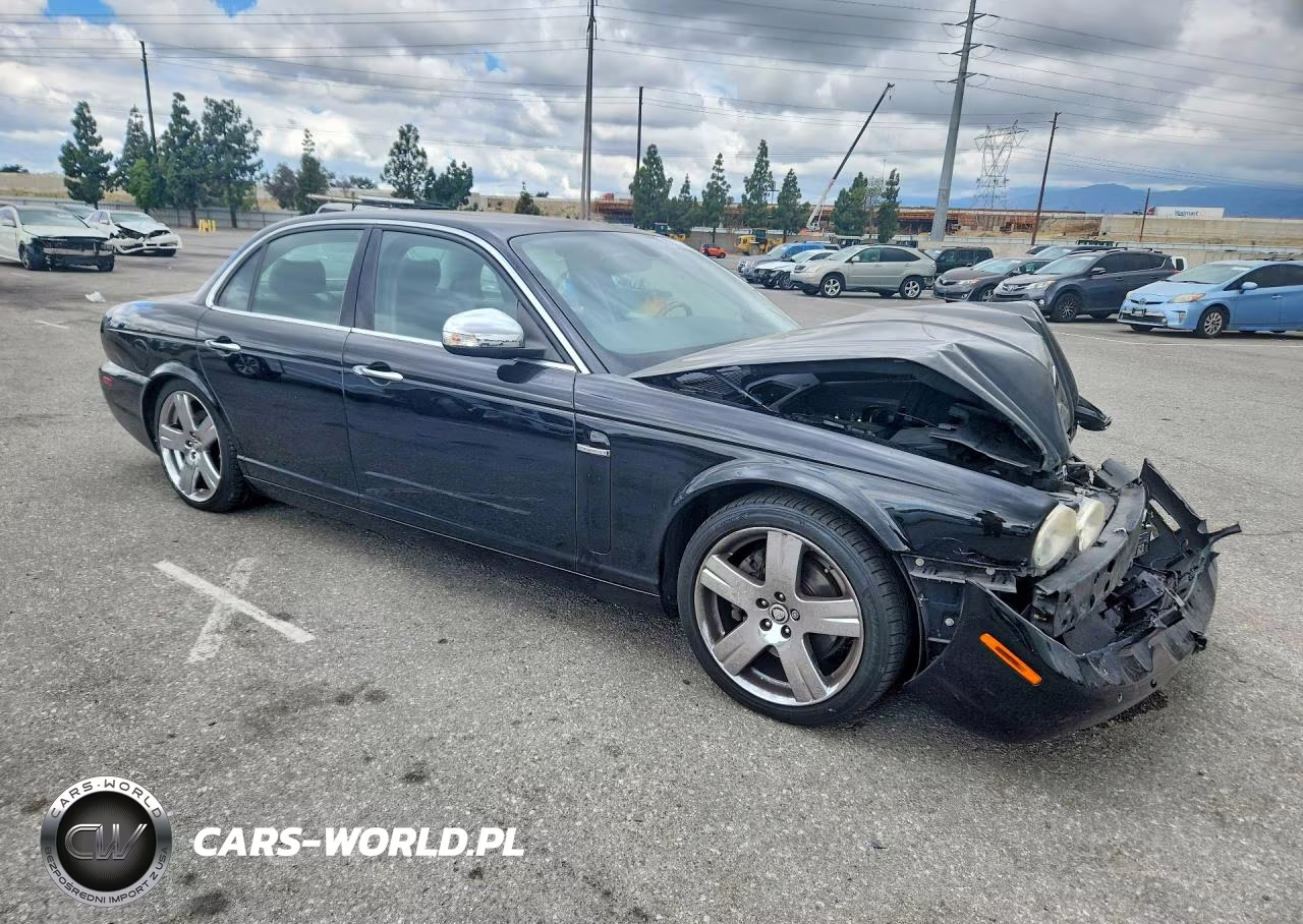 2008 Jaguar Xj8 VIN:SAJWA71B28SH23935 - 4