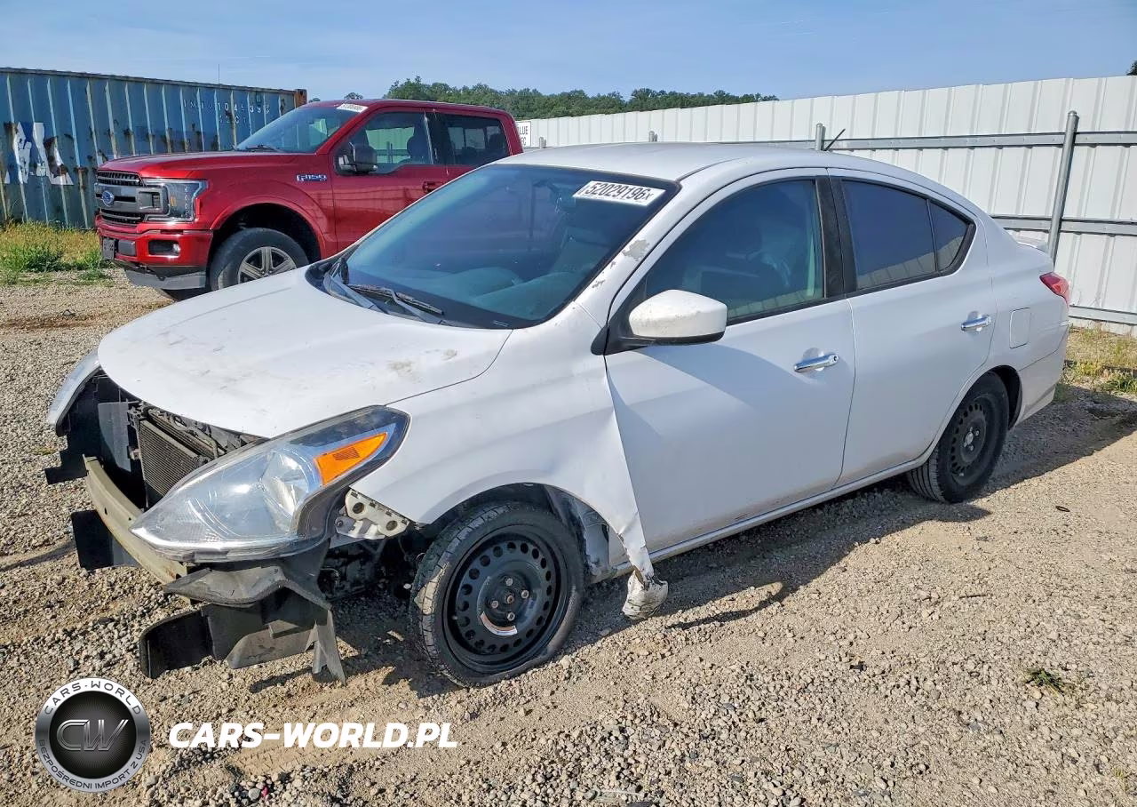 2018 Nissan Versa Sv