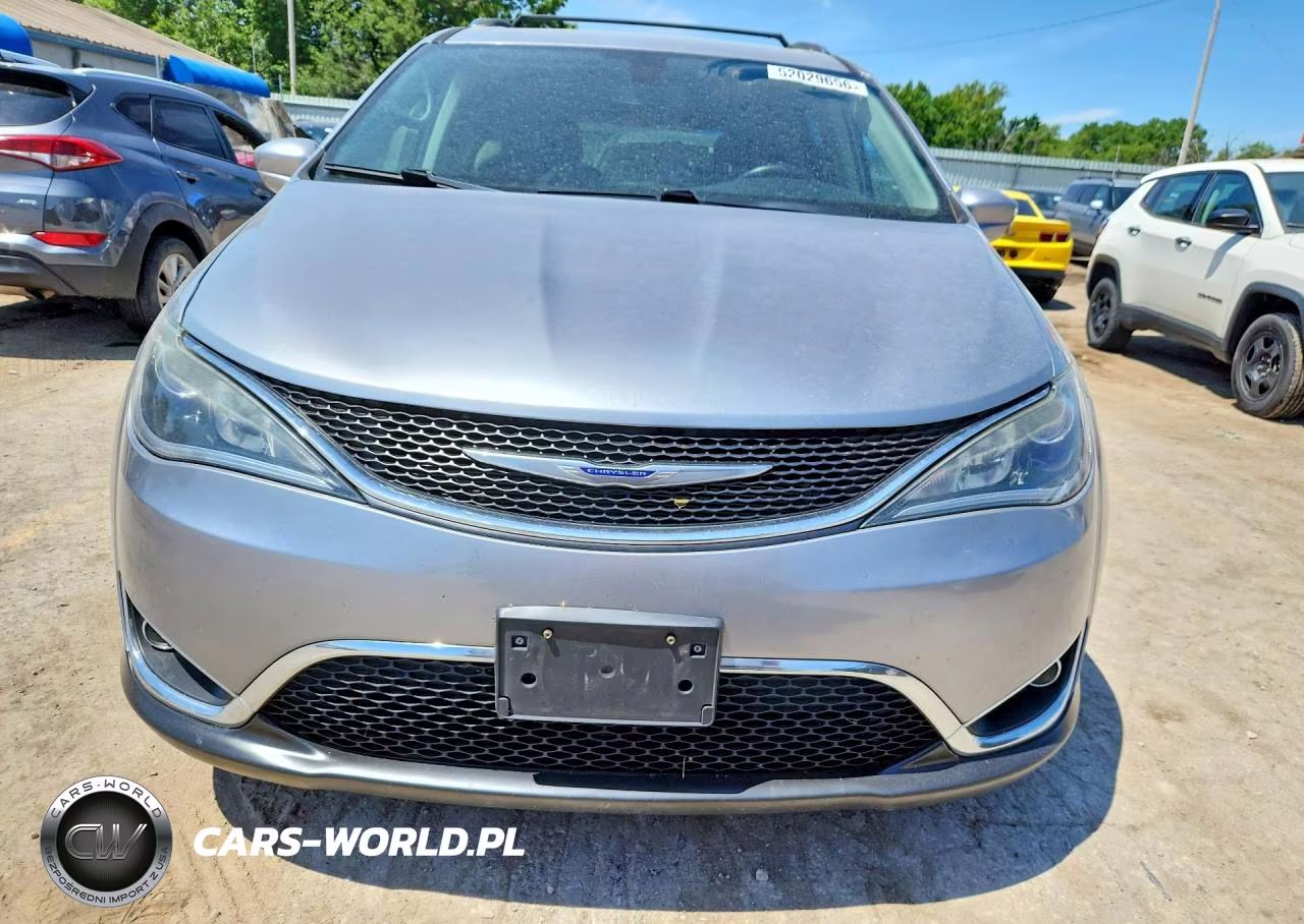 2020 Chrysler Pacifica Touring L VIN:2C4RC1BG0LR120311 - 5