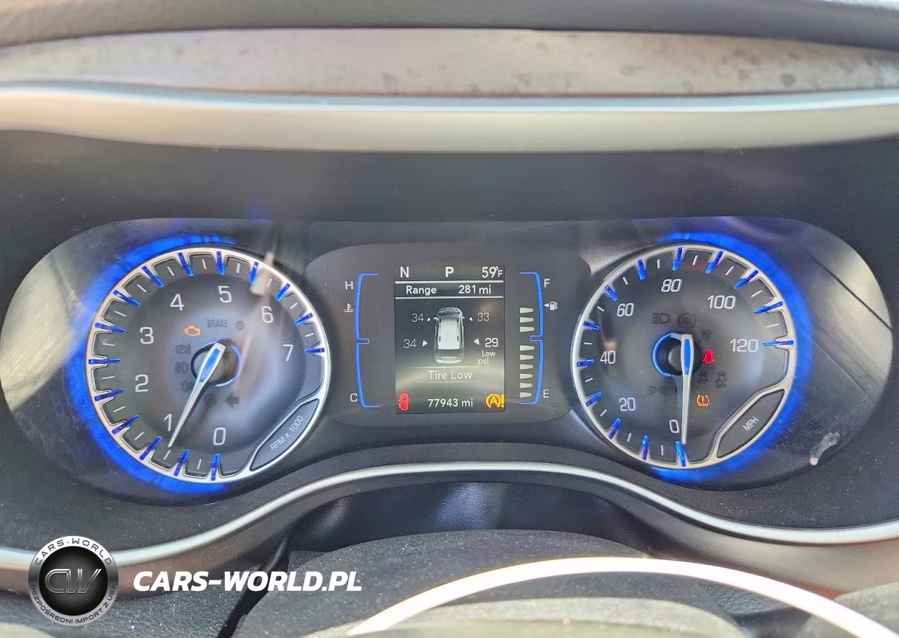 2020 Chrysler Pacifica Touring L VIN:2C4RC1BG0LR120311 - 9