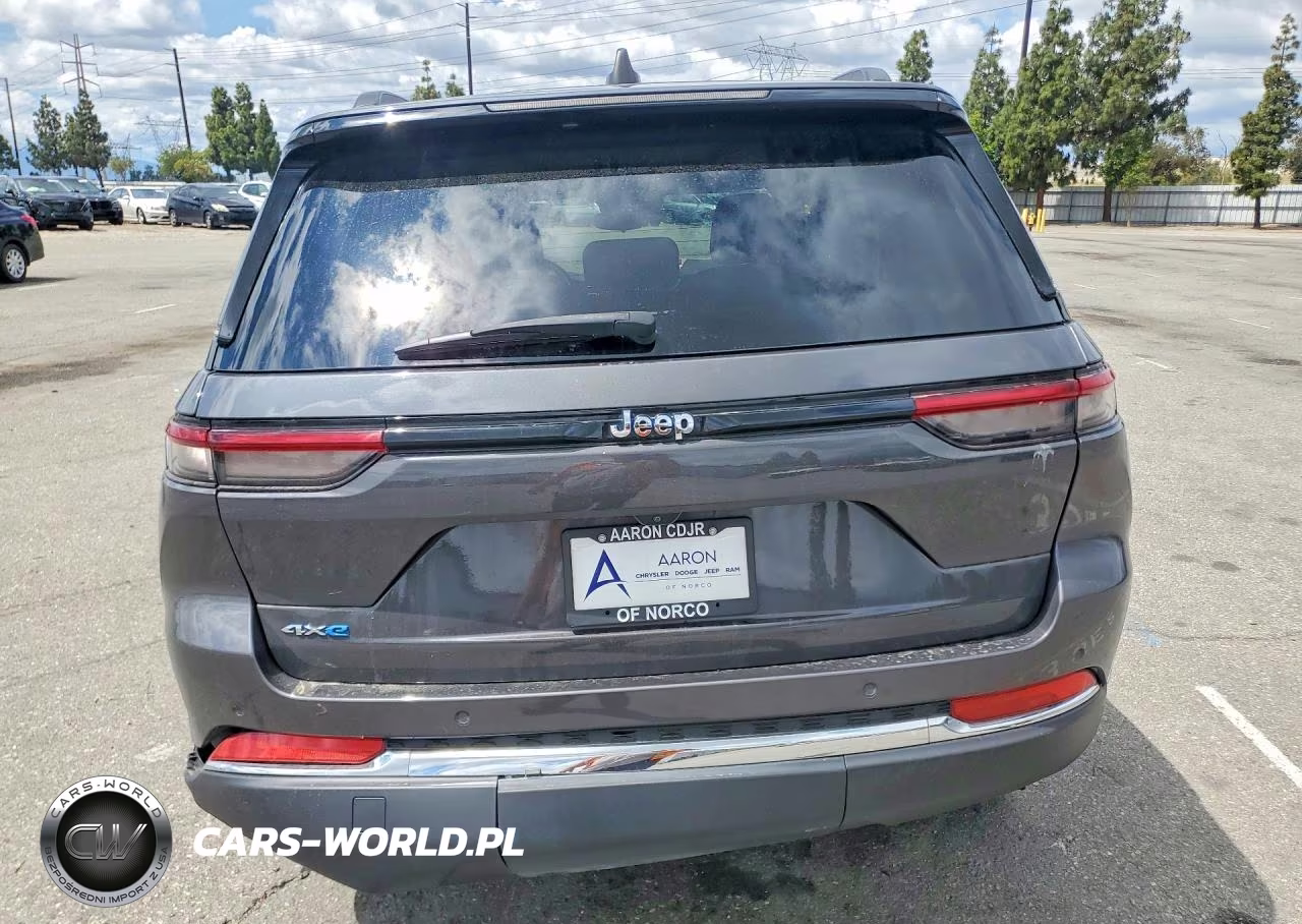 2023 Jeep Grand Cherokee Limited 4Xe VIN:1C4RJYB63PC582222 - 6