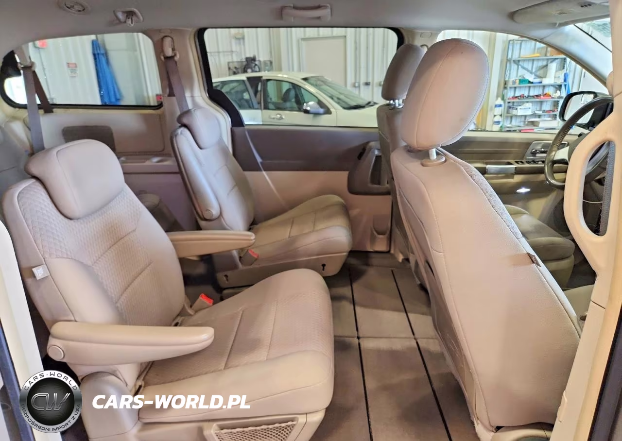2008 Chrysler Town & Country Touring VIN:2A8HR54P68R635344 - 11