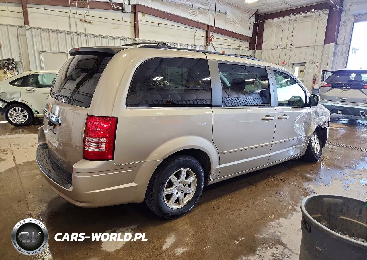 2008 Chrysler Town & Country Touring VIN:2A8HR54P68R635344 - 3