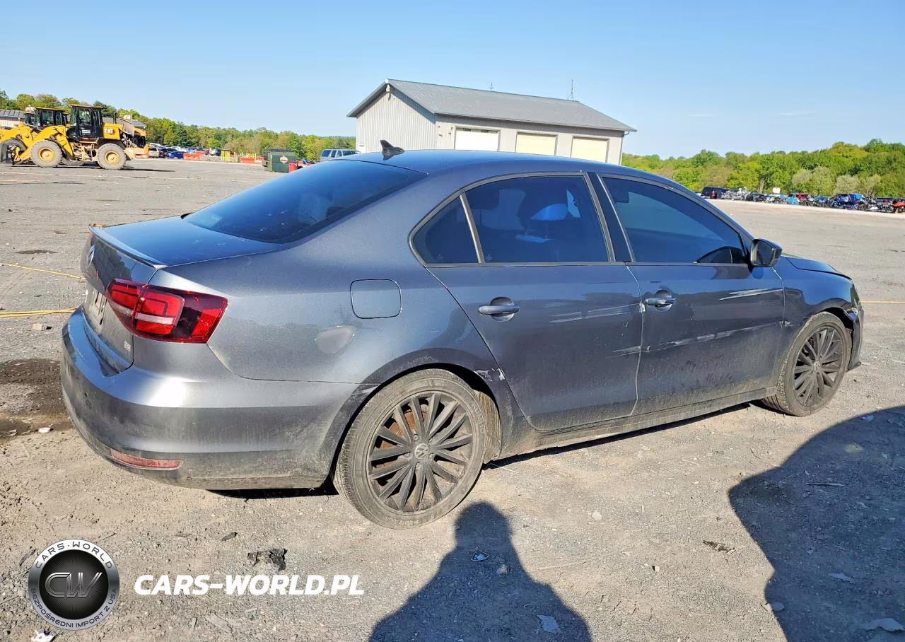 2016 Volkswagen Jetta Sport VIN:3VWB17AJ3GM240864 - 3