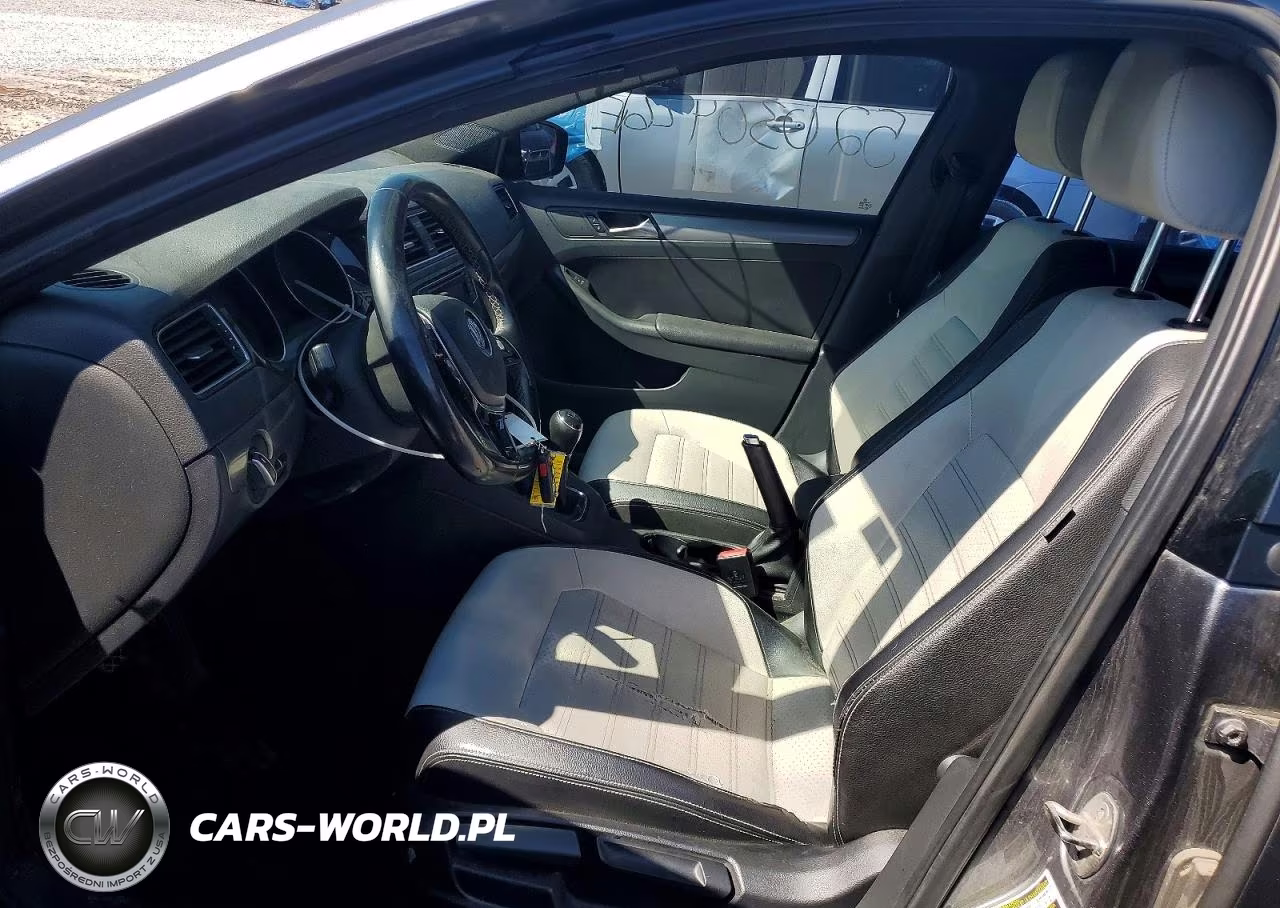 2016 Volkswagen Jetta Sport VIN:3VWB17AJ3GM240864 - 7