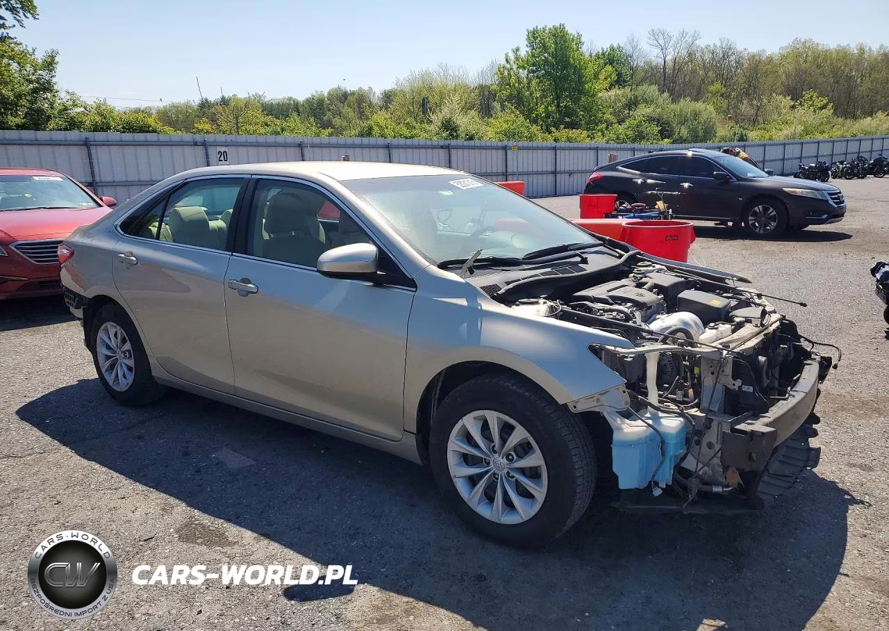 2015 Toyota Camry Le VIN:4T4BF1FK5FR462269 - 4