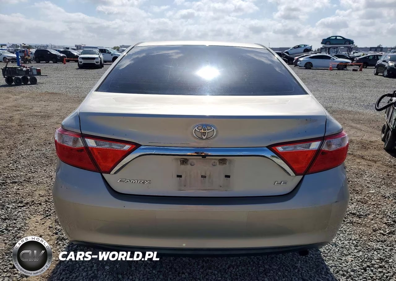 2015 Toyota Camry Le VIN:4T1BF1FK8FU105095 - 6
