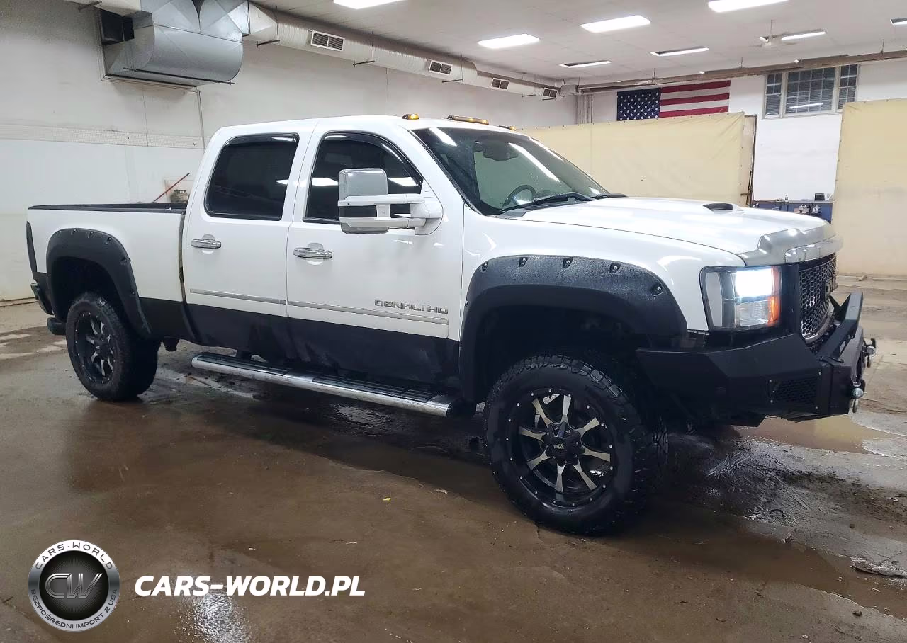 2011 GMC Sierra K3500 Denali VIN:1GT426C87BF150879 - 4