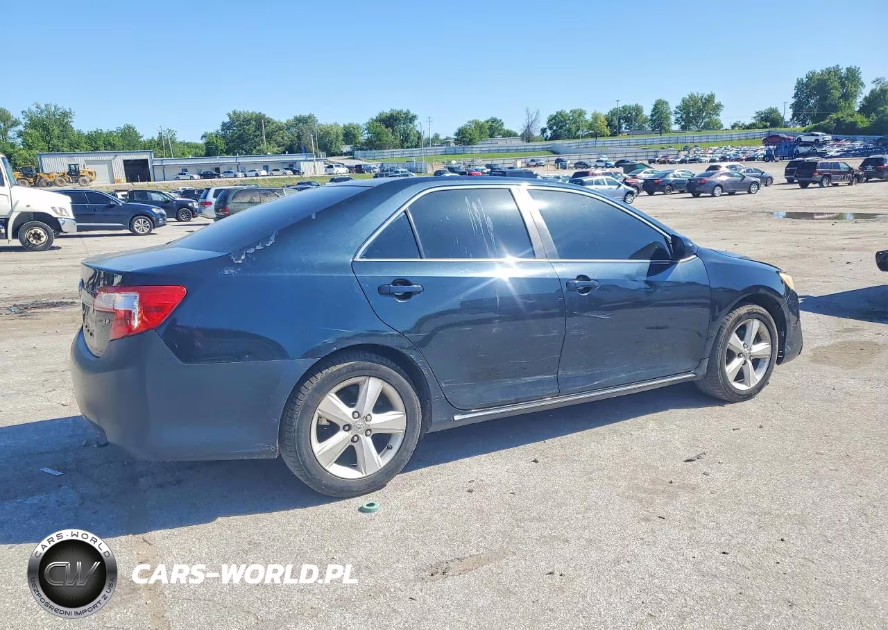 2013 Toyota Camry Le VIN:4T1BF1FK0DU213174 - 3